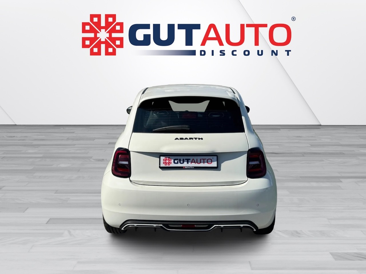 FIAT Abarth 500e-image-3