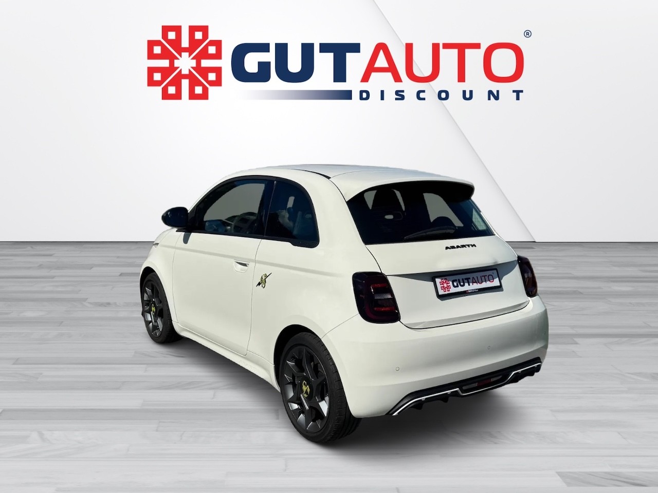 FIAT Abarth 500e-image-2