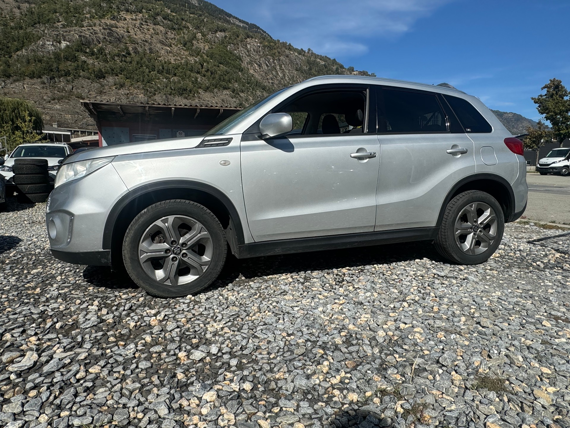 SUZUKI Vitara 1.6 TD Tradizio Top TCSS-image-0