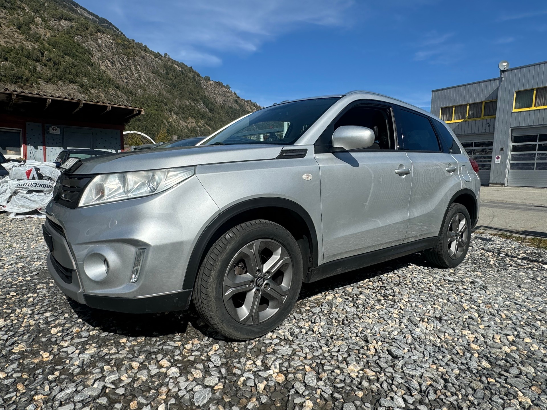 SUZUKI Vitara 1.6 TD Tradizio Top TCSS-image-1