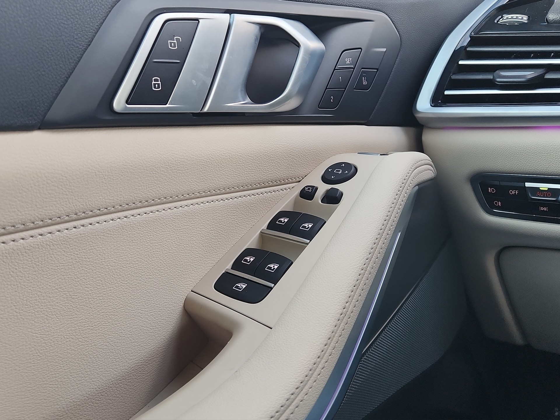 BMW X5 xDrive 48V 40i xLine Steptronic-image-11