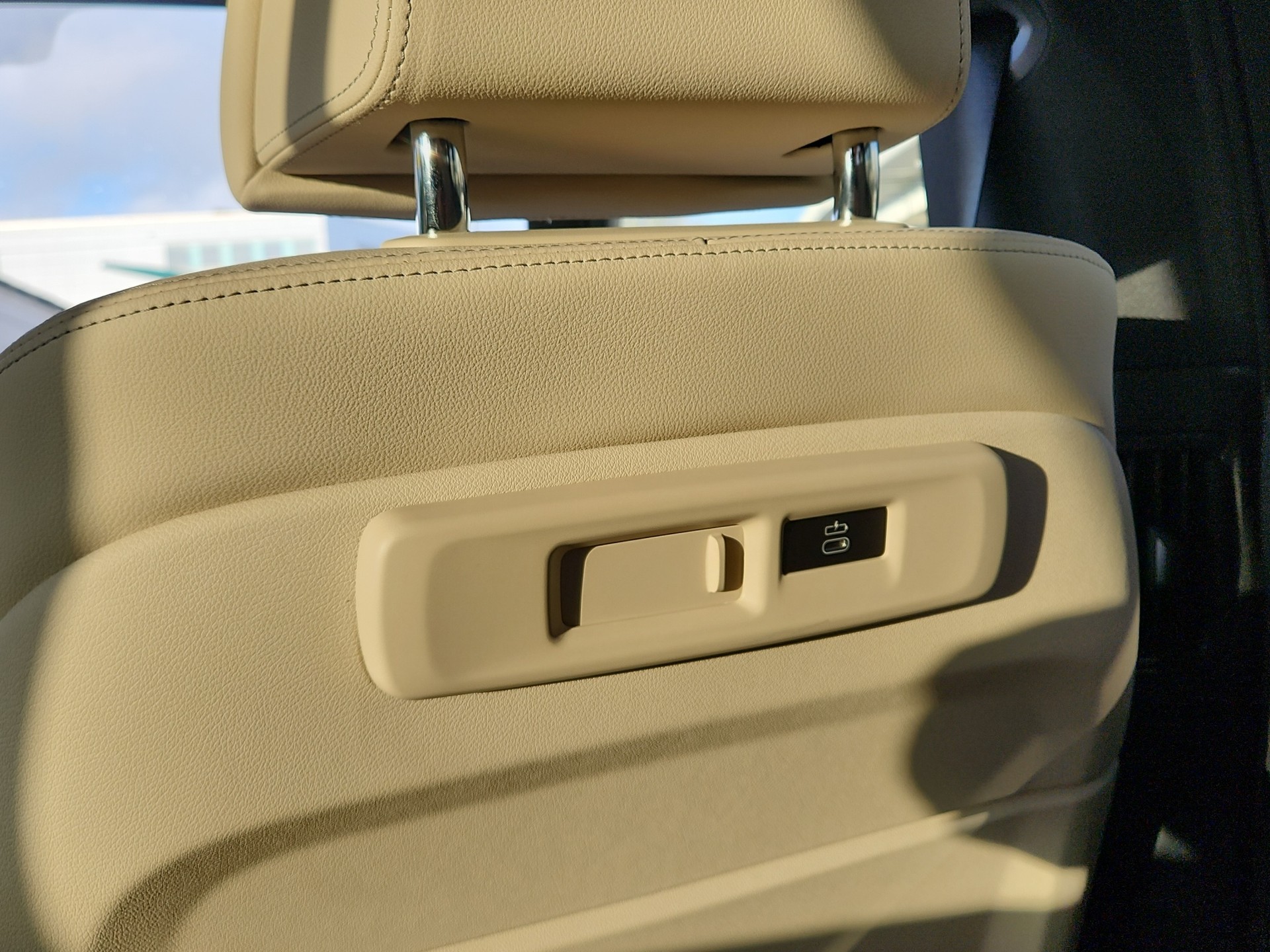BMW X5 xDrive 48V 40i xLine Steptronic-image-19