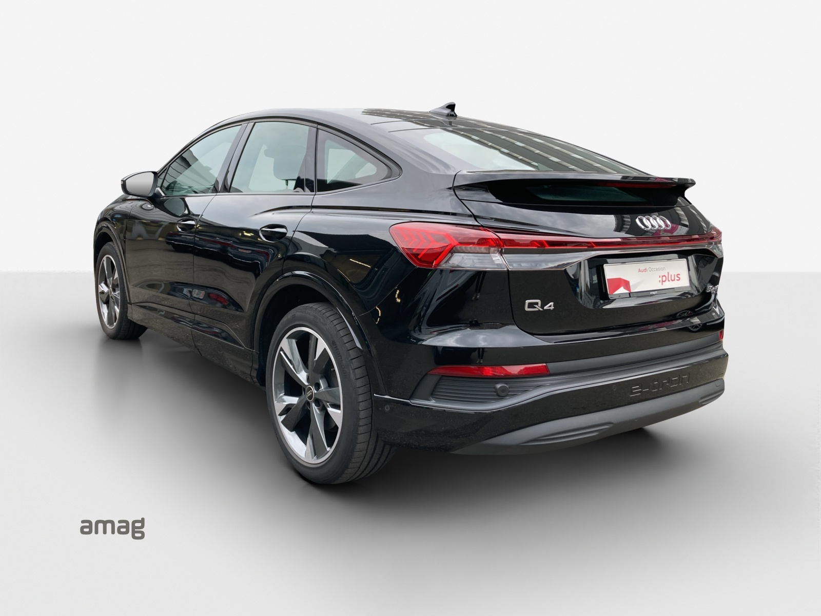 AUDI Q4 Sportback e-tron 50 quattro-image-2