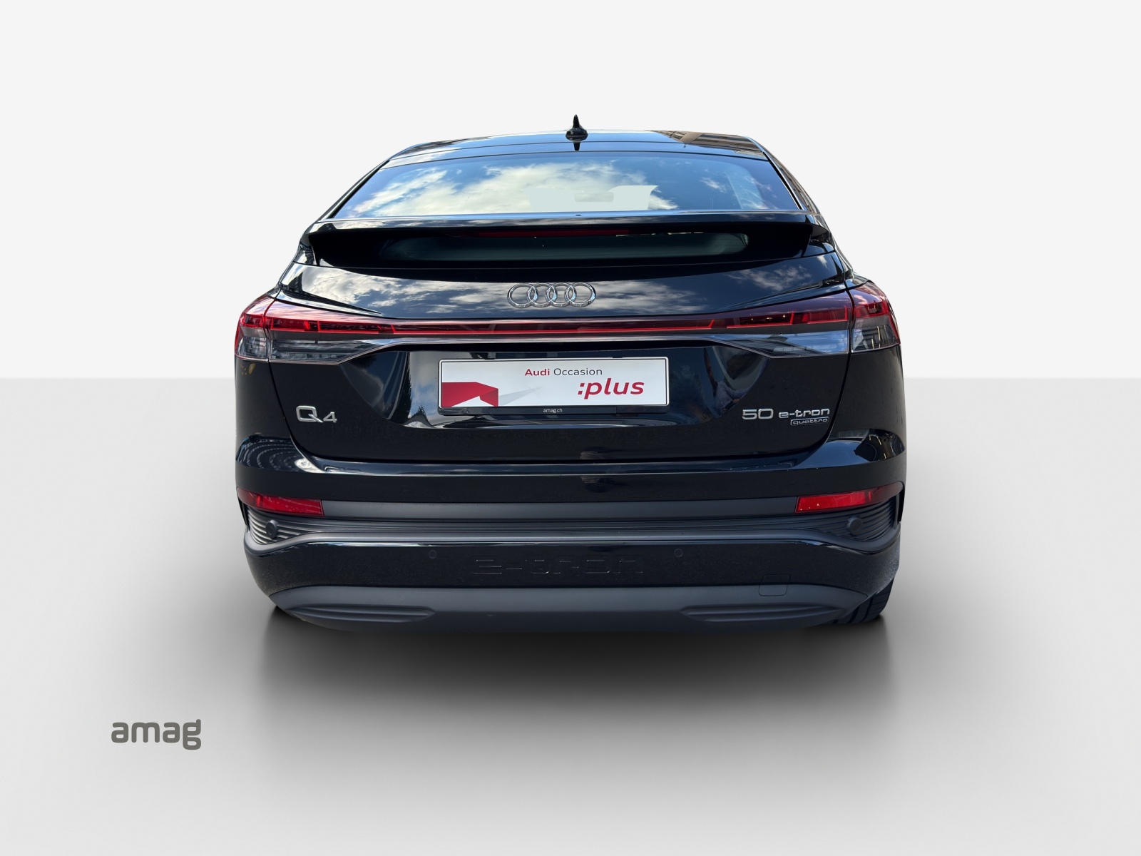 AUDI Q4 Sportback e-tron 50 quattro-image-3