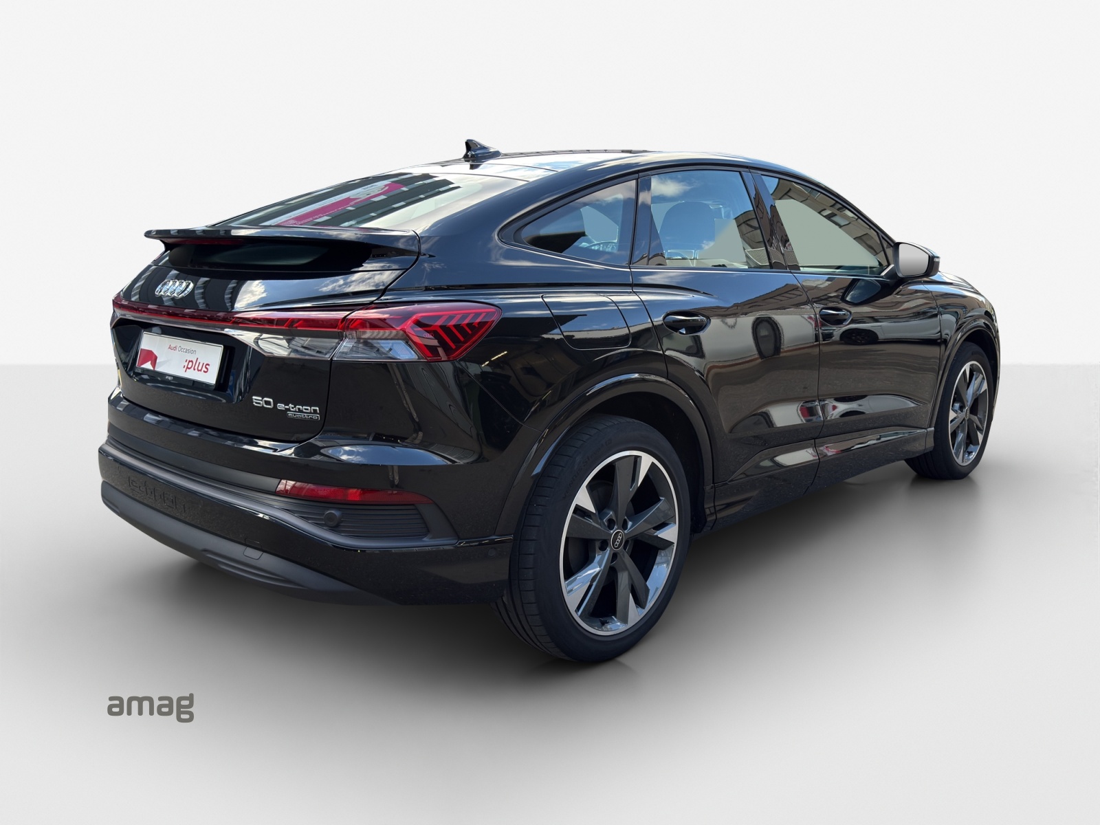 AUDI Q4 Sportback e-tron 50 quattro-image-4