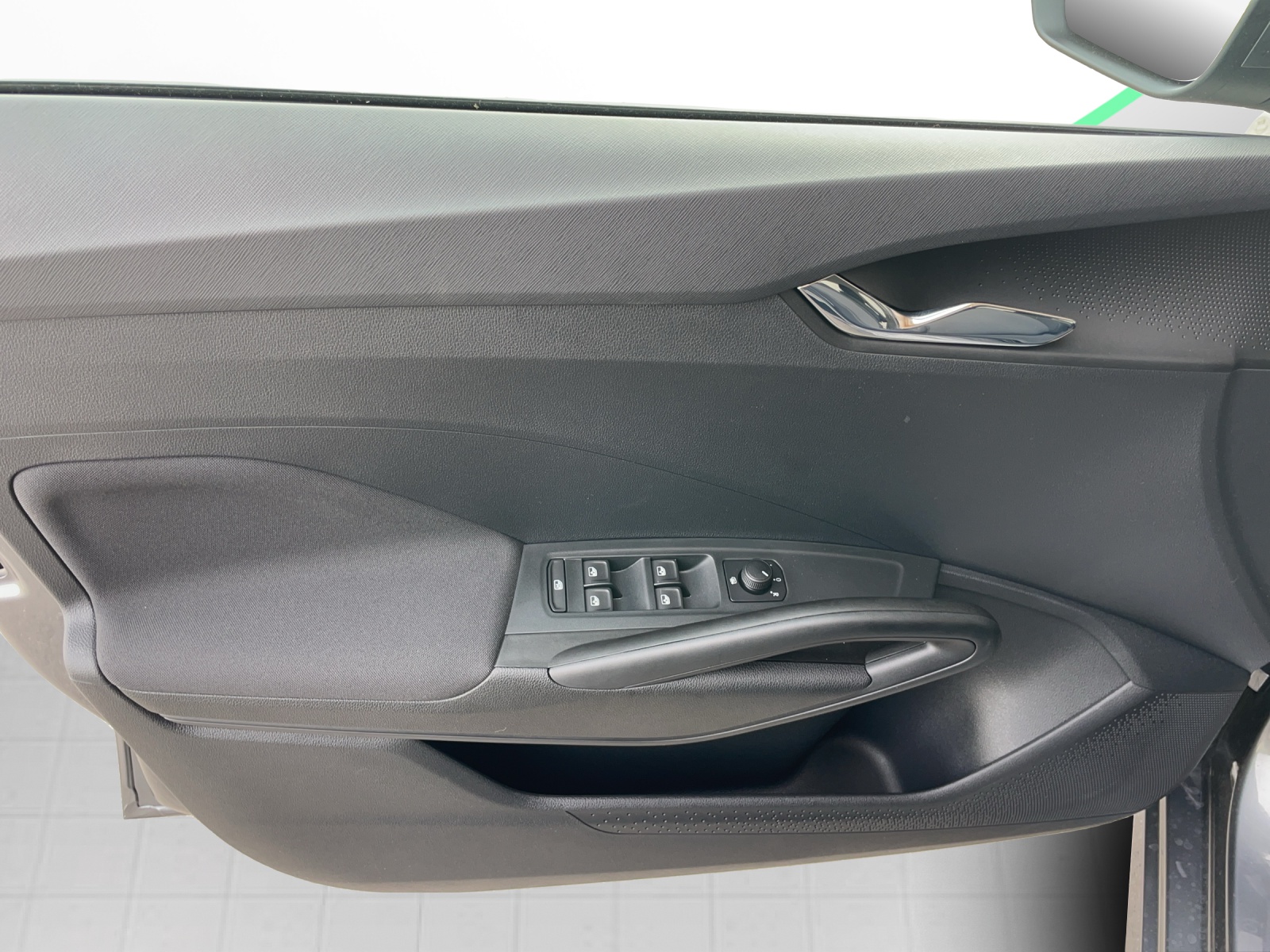 SKODA Fabia 1.0 TSI Selection-image-5