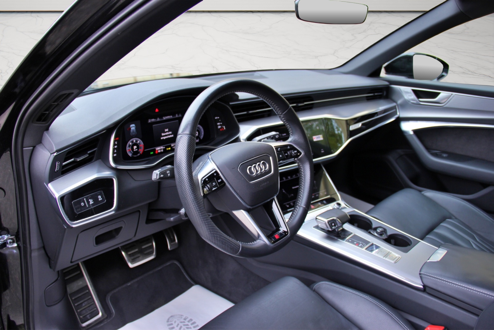 AUDI A6 Avant 50 TDI quattro S-LINE-image-8