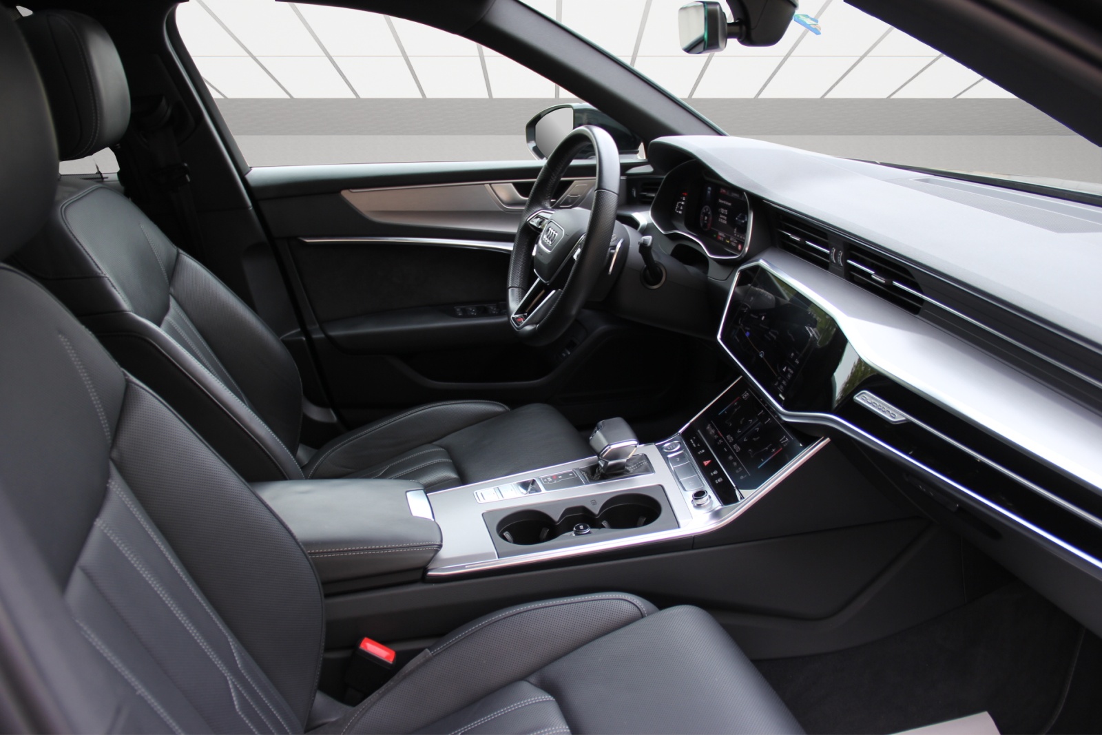 AUDI A6 Avant 50 TDI quattro S-LINE-image-14