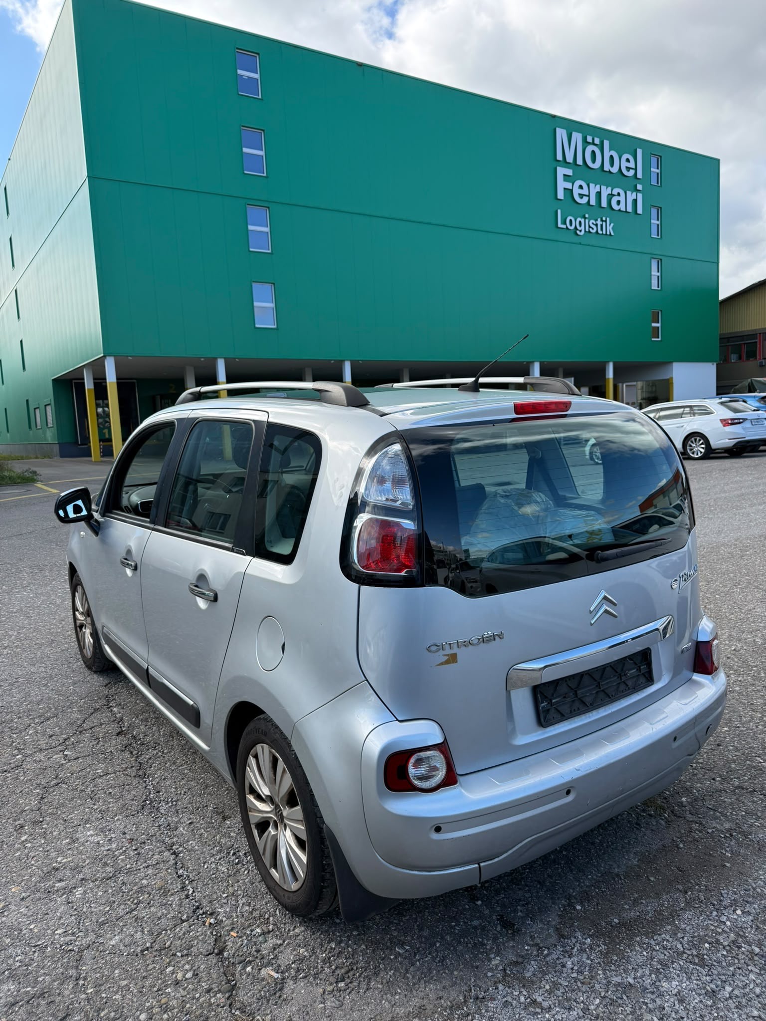 CITROEN C3 Picasso 1.6 HDi Swiss Style EGS6-image-4