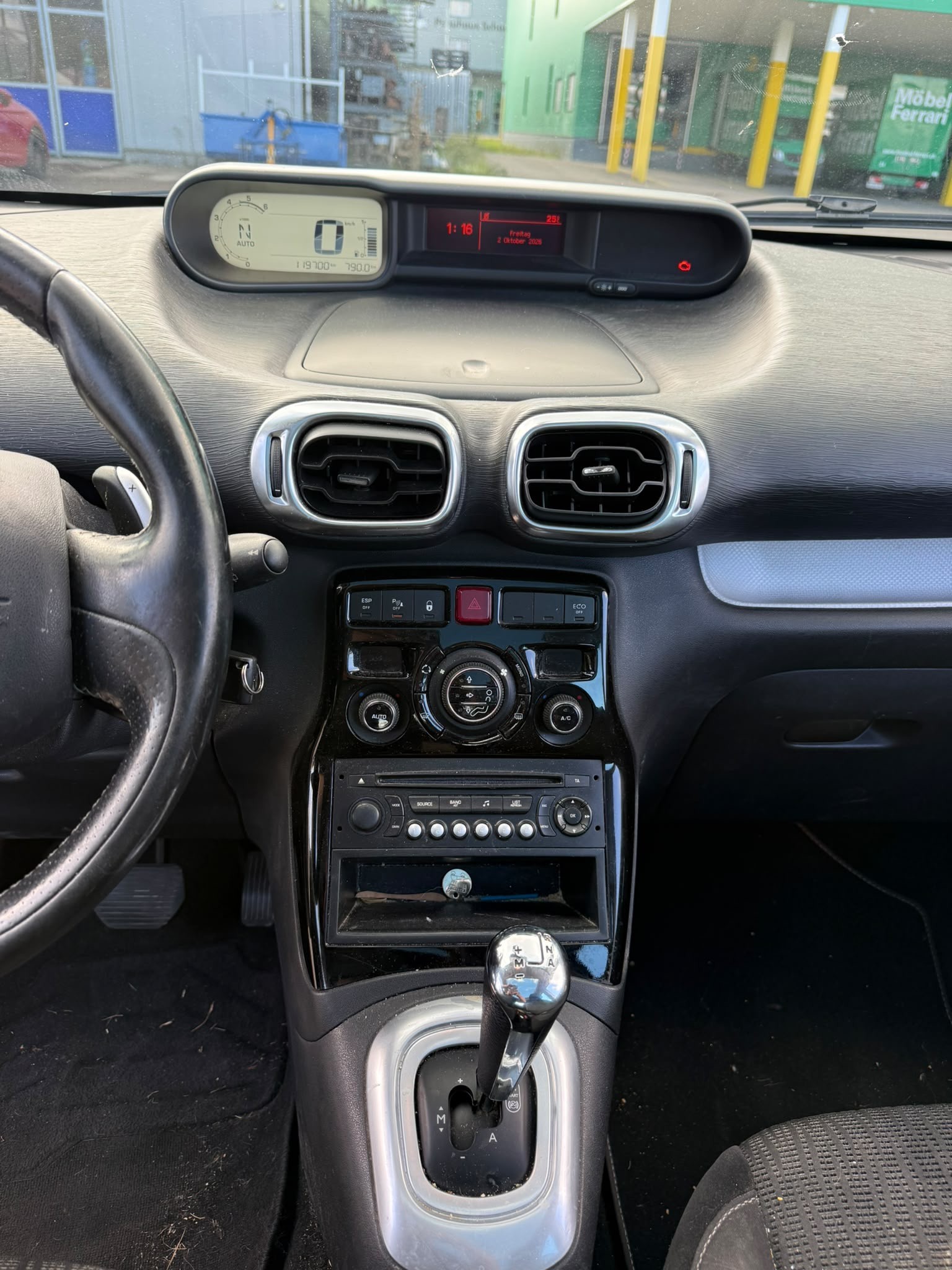 CITROEN C3 Picasso 1.6 HDi Swiss Style EGS6-image-10