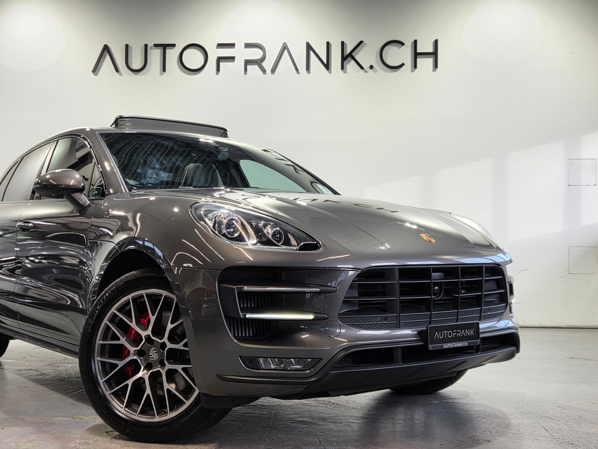 PORSCHE Macan 3.6 V6 Turbo-image-3