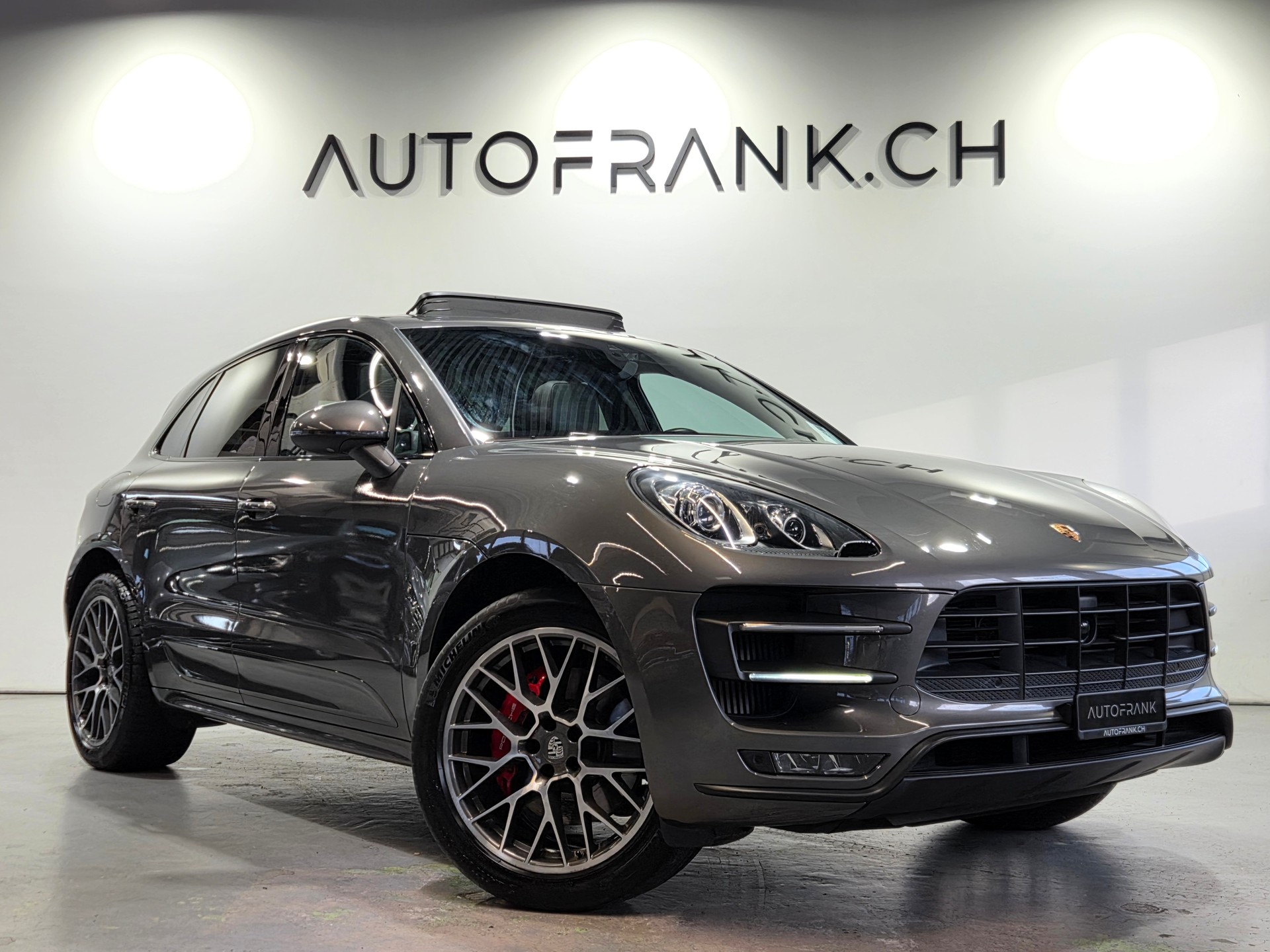 PORSCHE Macan 3.6 V6 Turbo-image-1