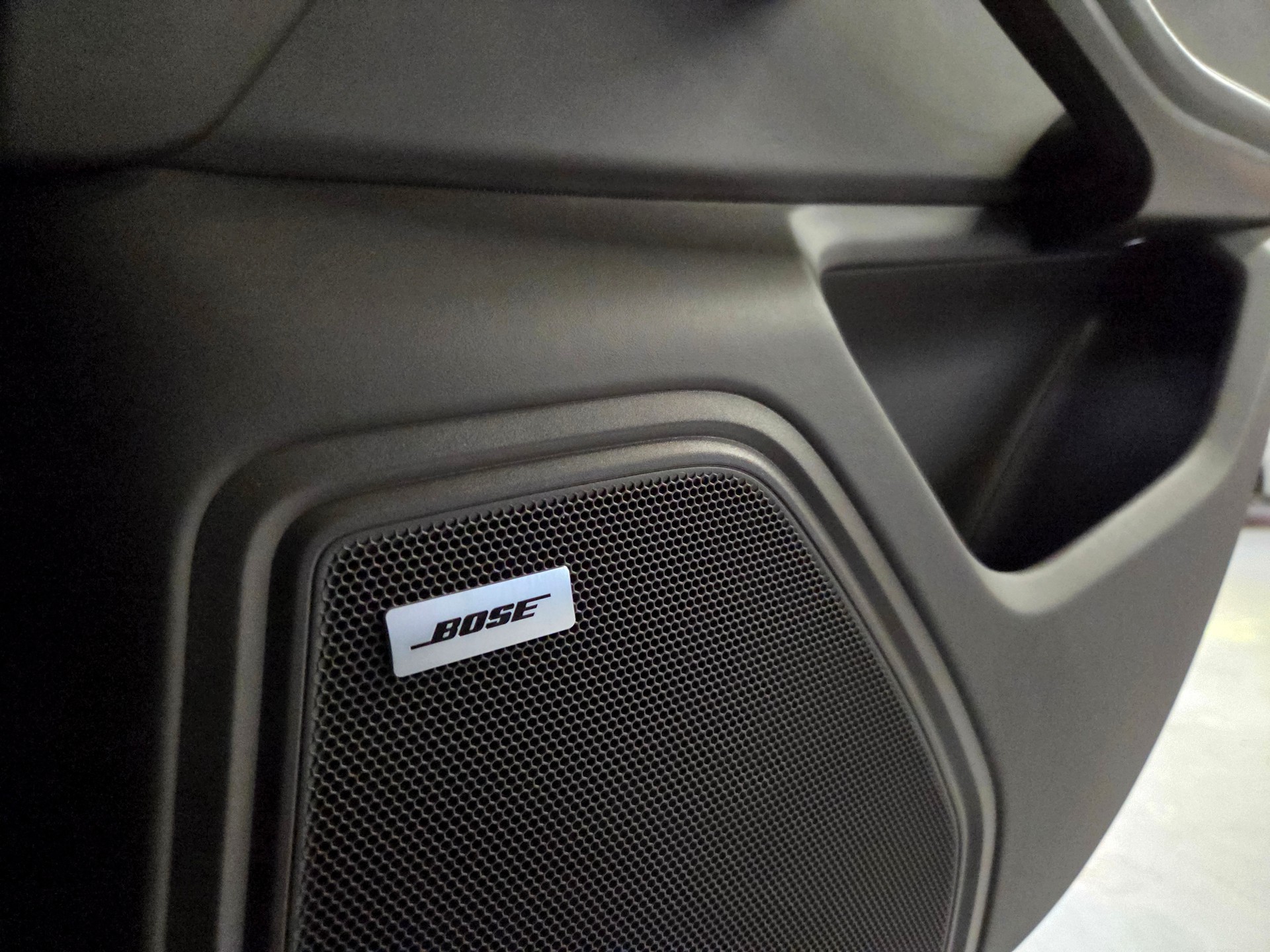 PORSCHE Macan 3.6 V6 Turbo-image-23