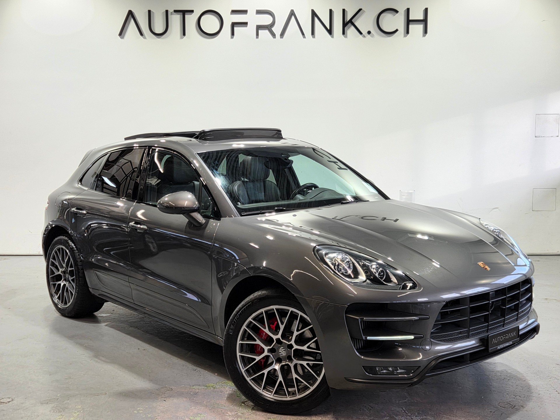 PORSCHE Macan 3.6 V6 Turbo-image-2