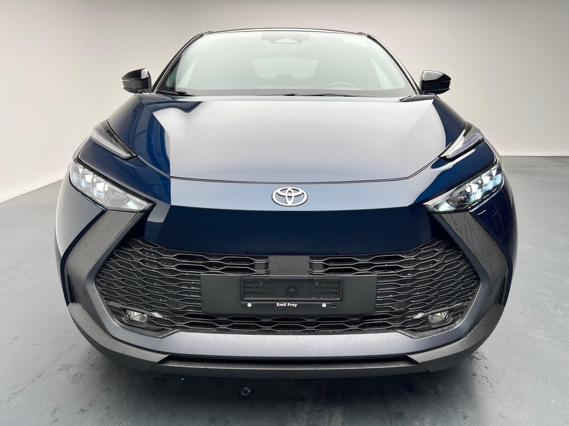 TOYOTA C-HR 2.0 PHEV Swiss Edition-image-1