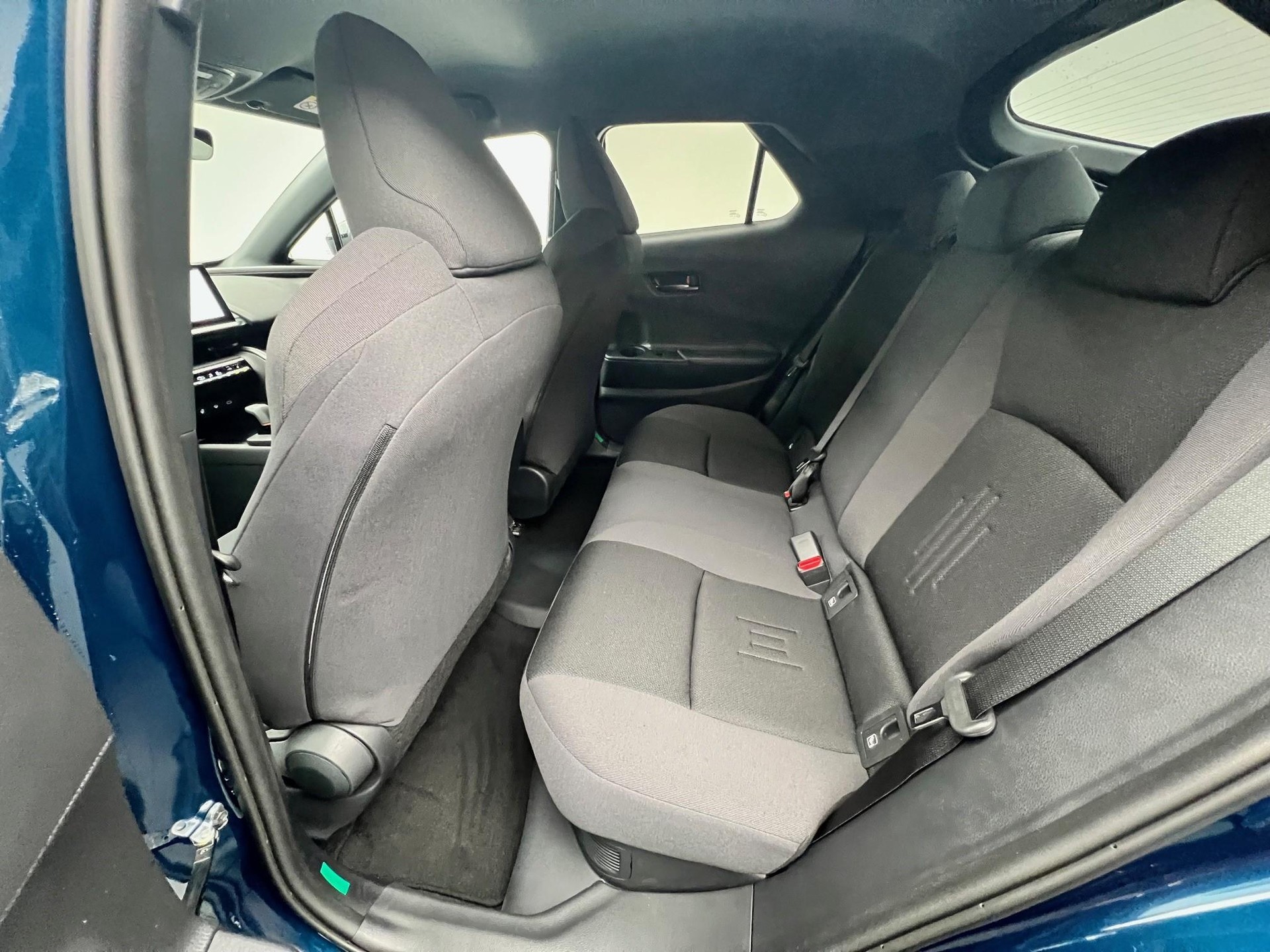 TOYOTA C-HR 2.0 PHEV Swiss Edition-image-6