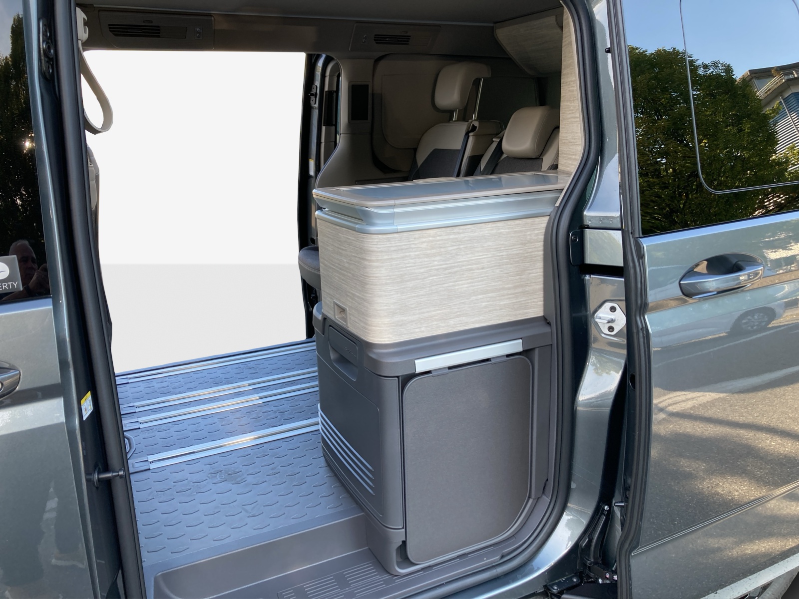 VW California 2.0 TDI Beach Ocean-image-13