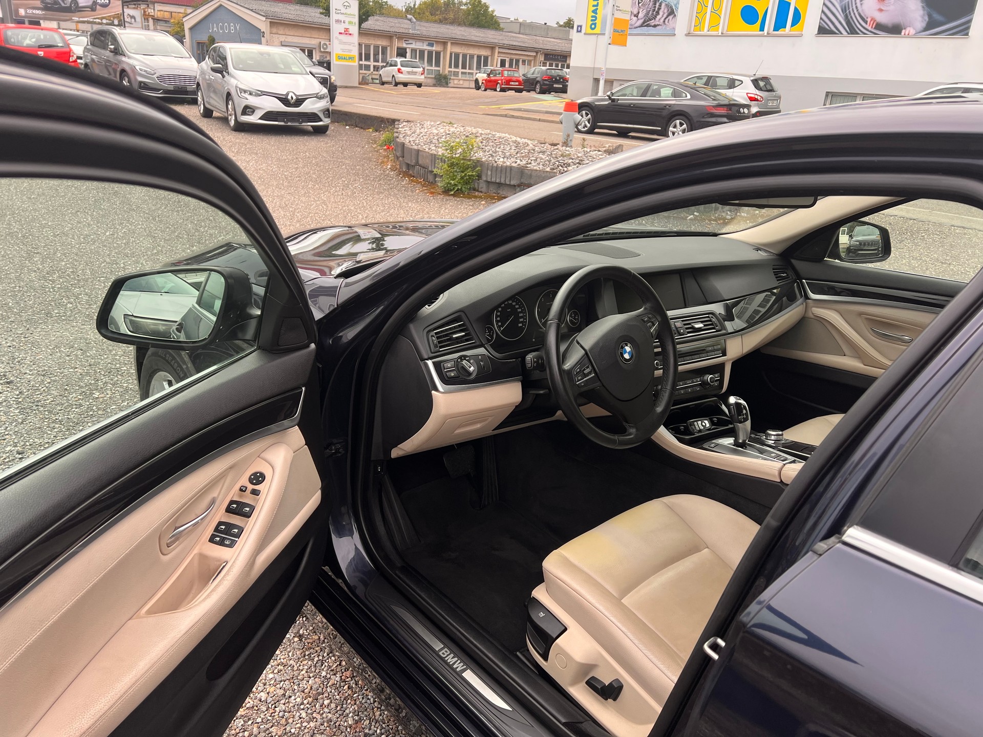 BMW 530d xDrive Steptronic-image-11