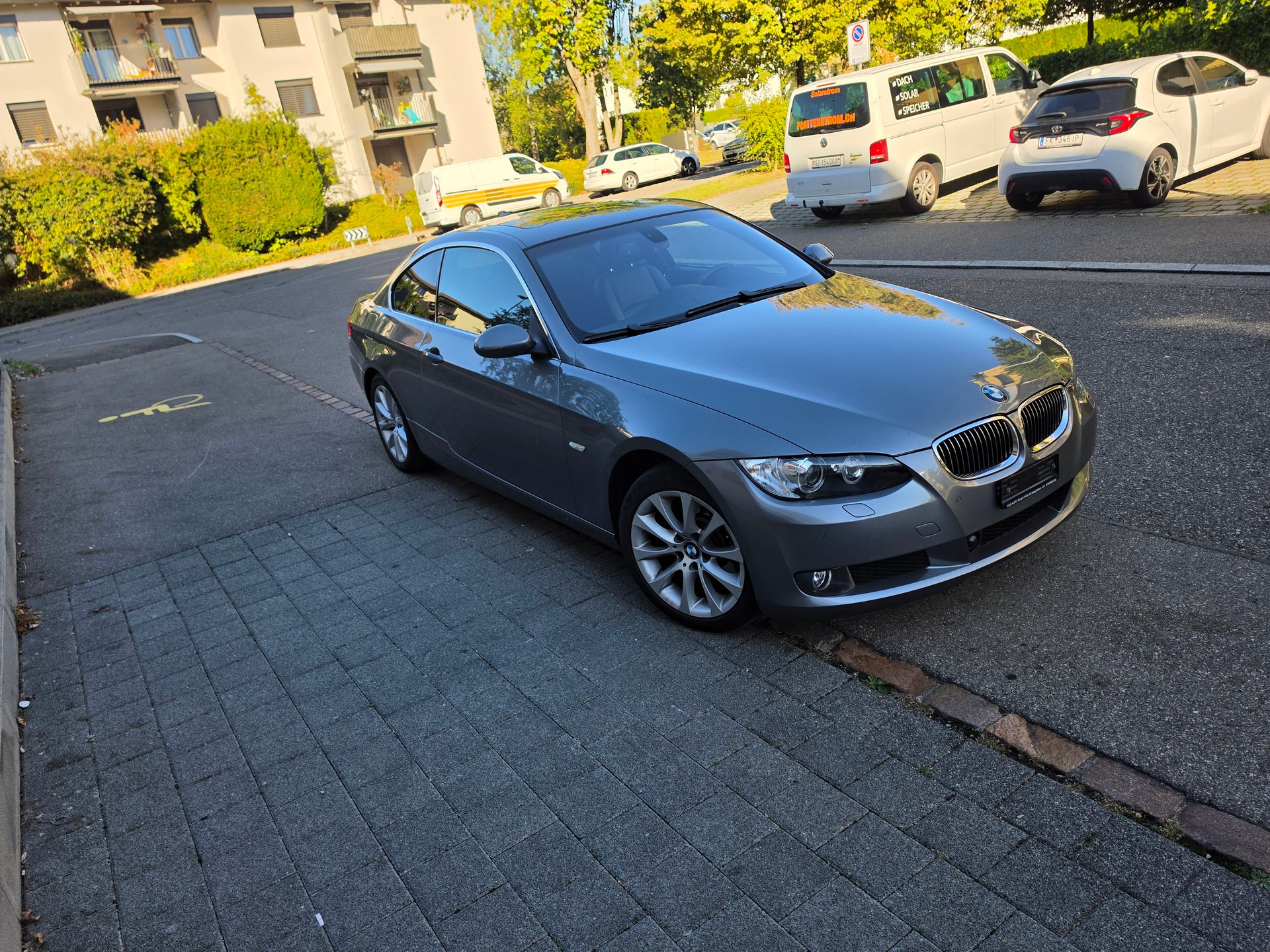 BMW 330d xDrive Coupé-image-2