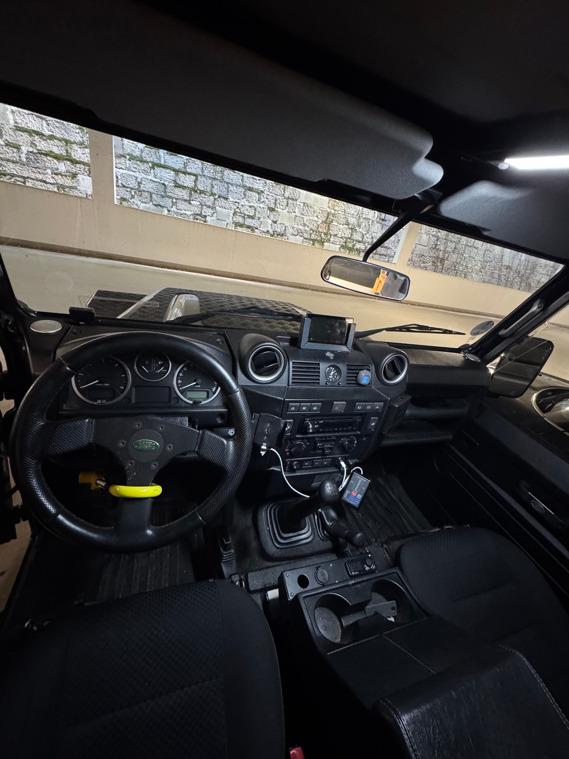 LAND ROVER 110 2.2 TD4 SW-image-5