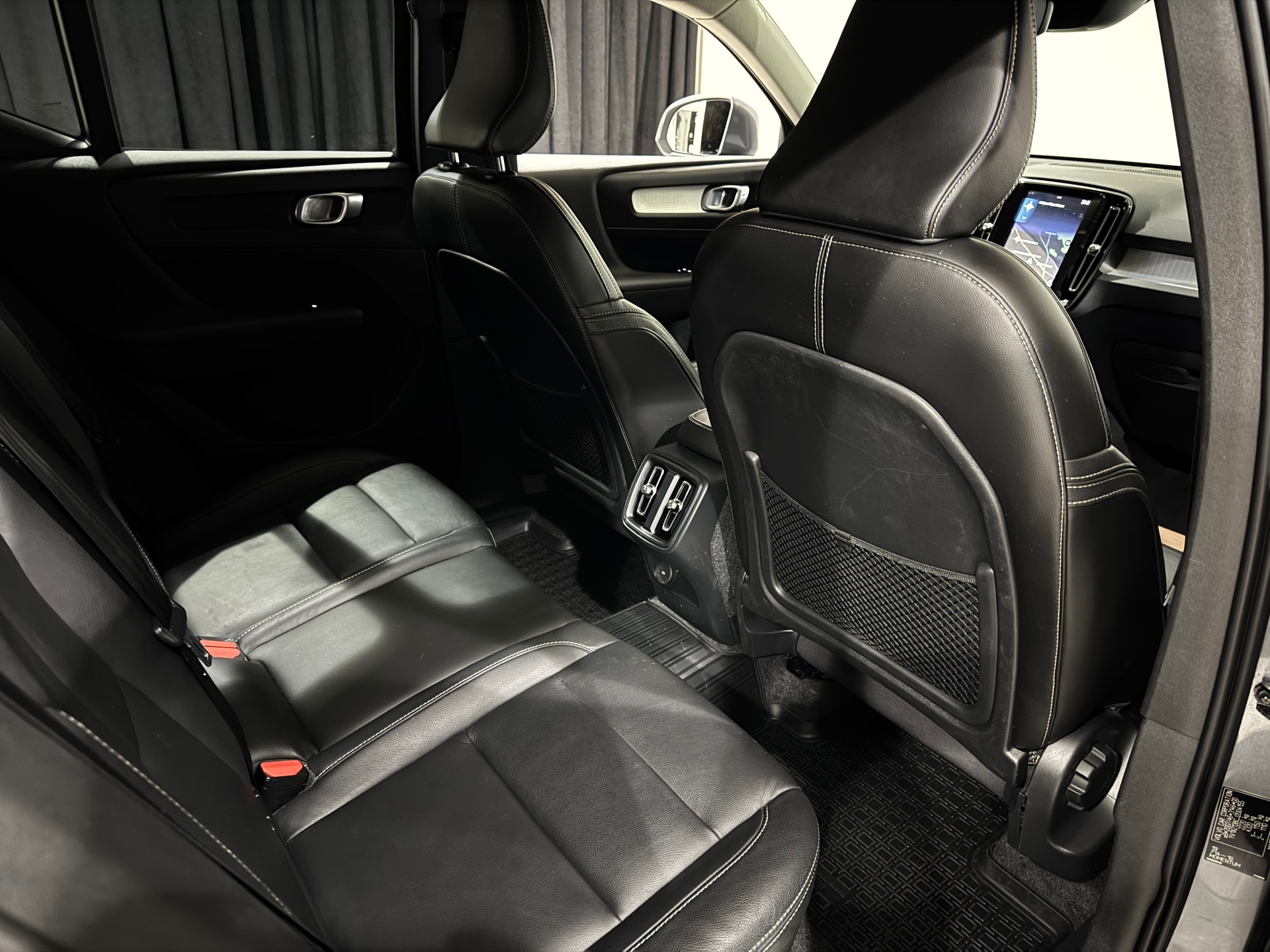 VOLVO XC40 T5 AWD Inscription Geartronic I AHK 2100 KG I-image-15