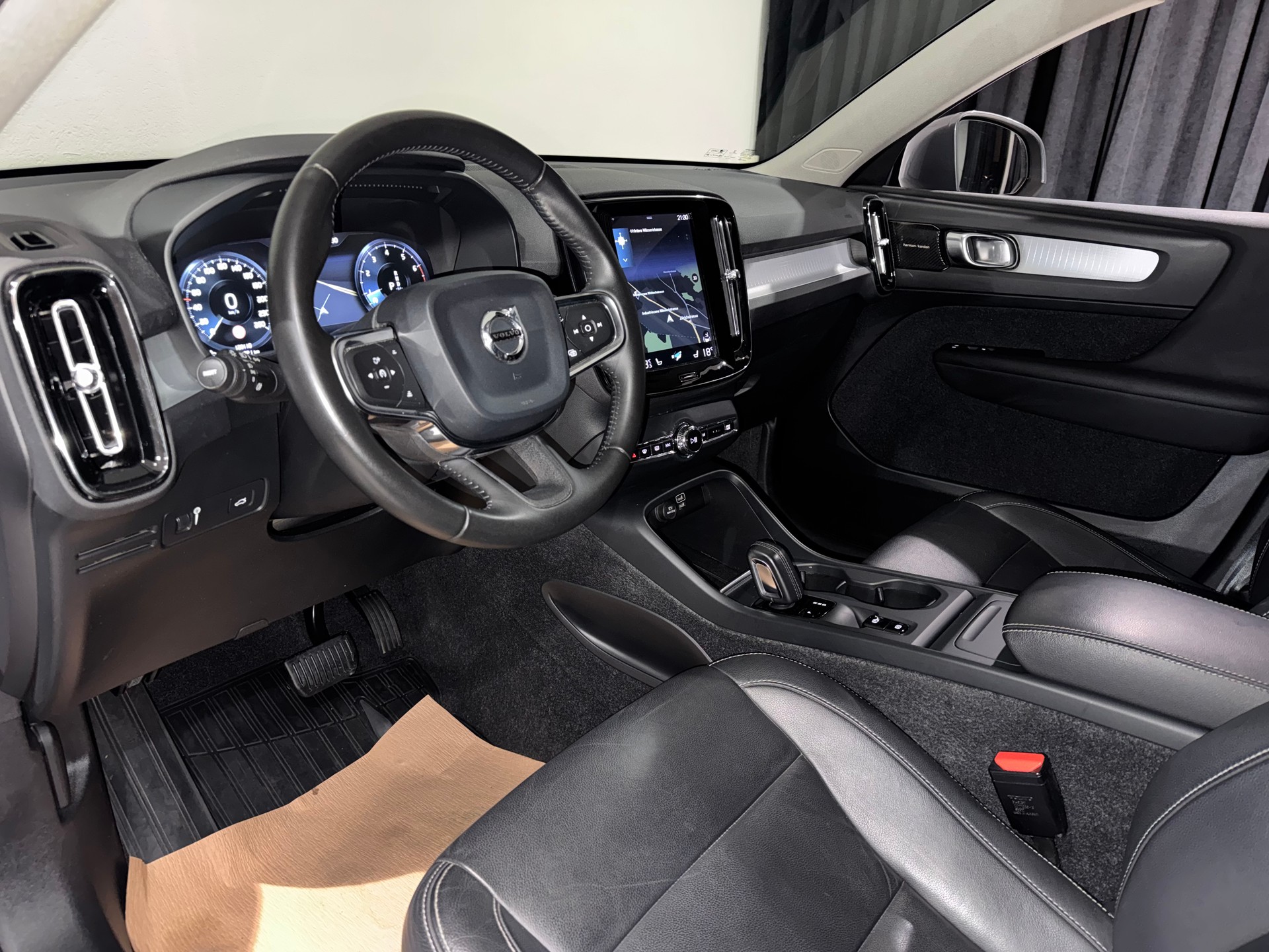 VOLVO XC40 T5 AWD Inscription Geartronic I AHK 2100 KG I-image-11