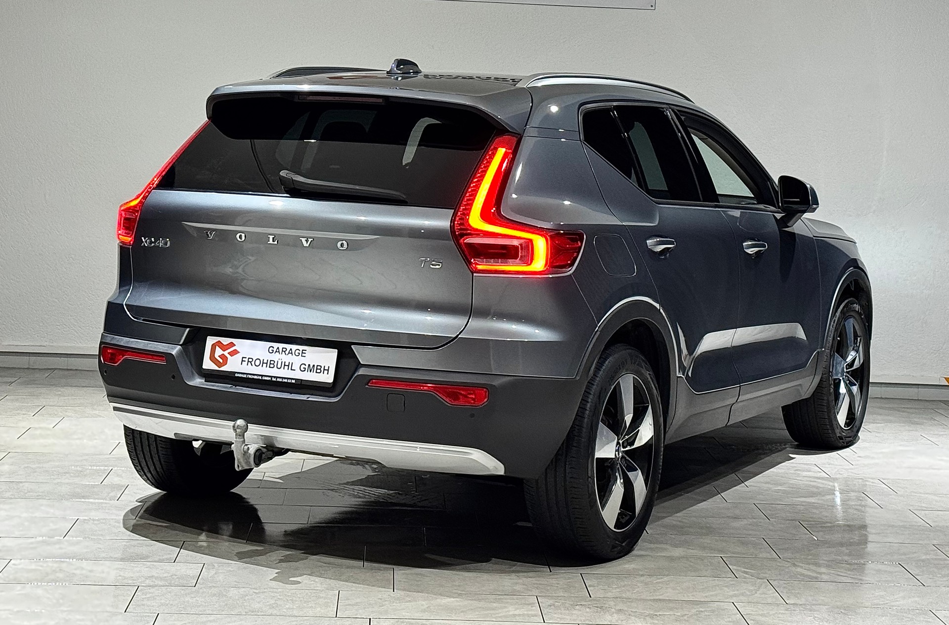 VOLVO XC40 T5 AWD Inscription Geartronic I AHK 2100 KG I-image-4