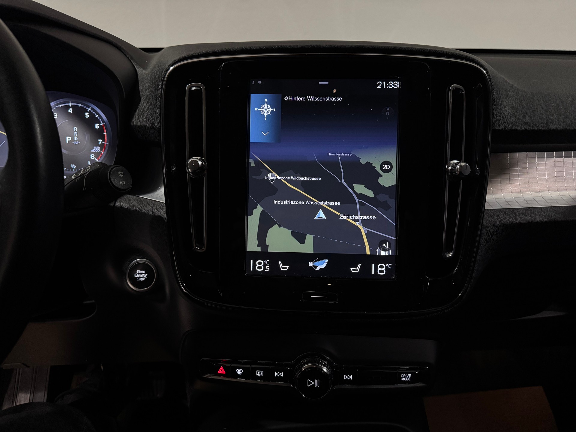VOLVO XC40 T5 AWD Inscription Geartronic I AHK 2100 KG I-image-16