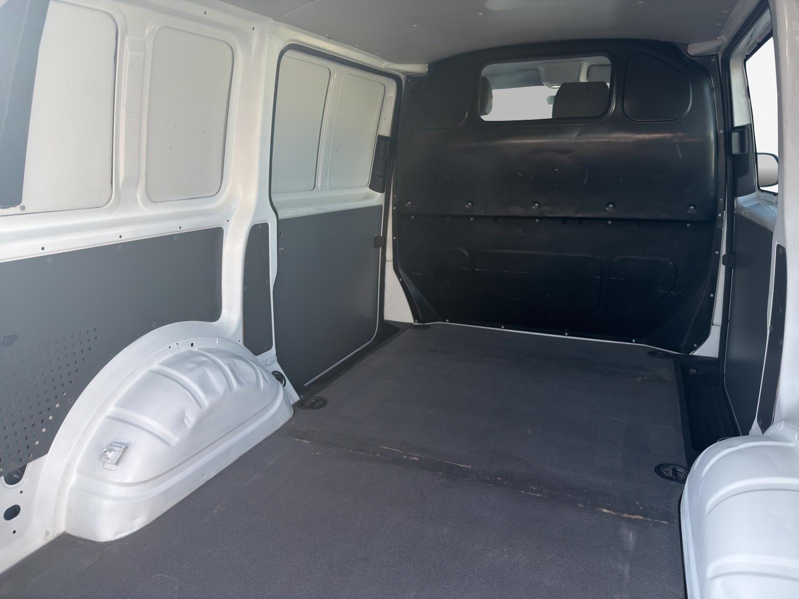 VW T6.1 2.0 TDI-image-13