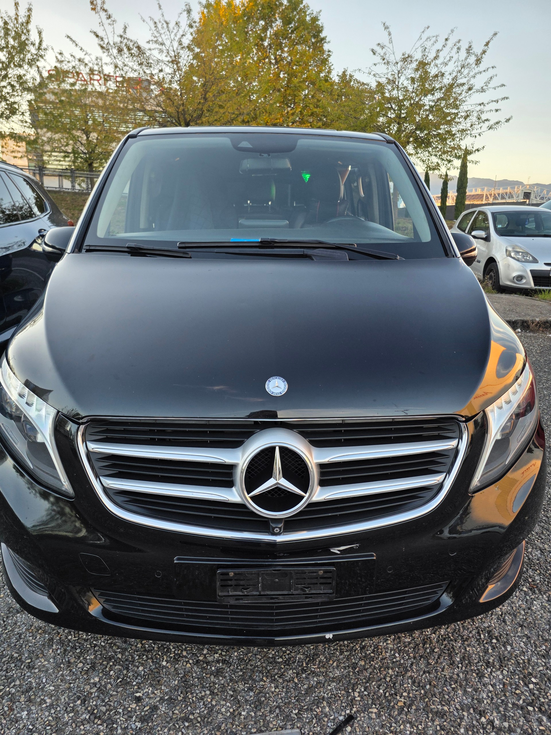 MERCEDES-BENZ V 250