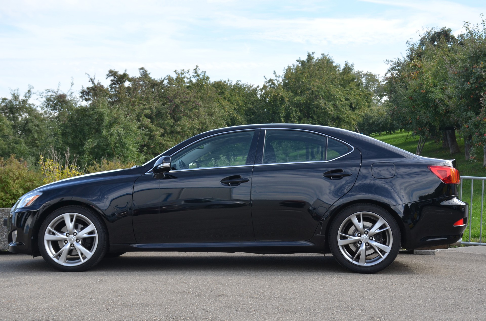 LEXUS IS 250 Sport Automatic-image-4