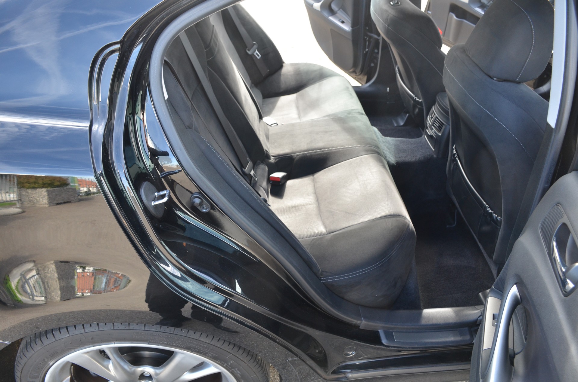 LEXUS IS 250 Sport Automatic-image-21