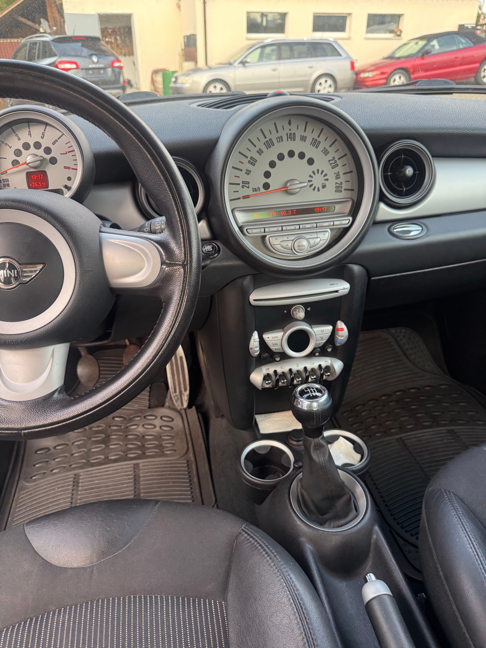 MINI Cooper-image-8