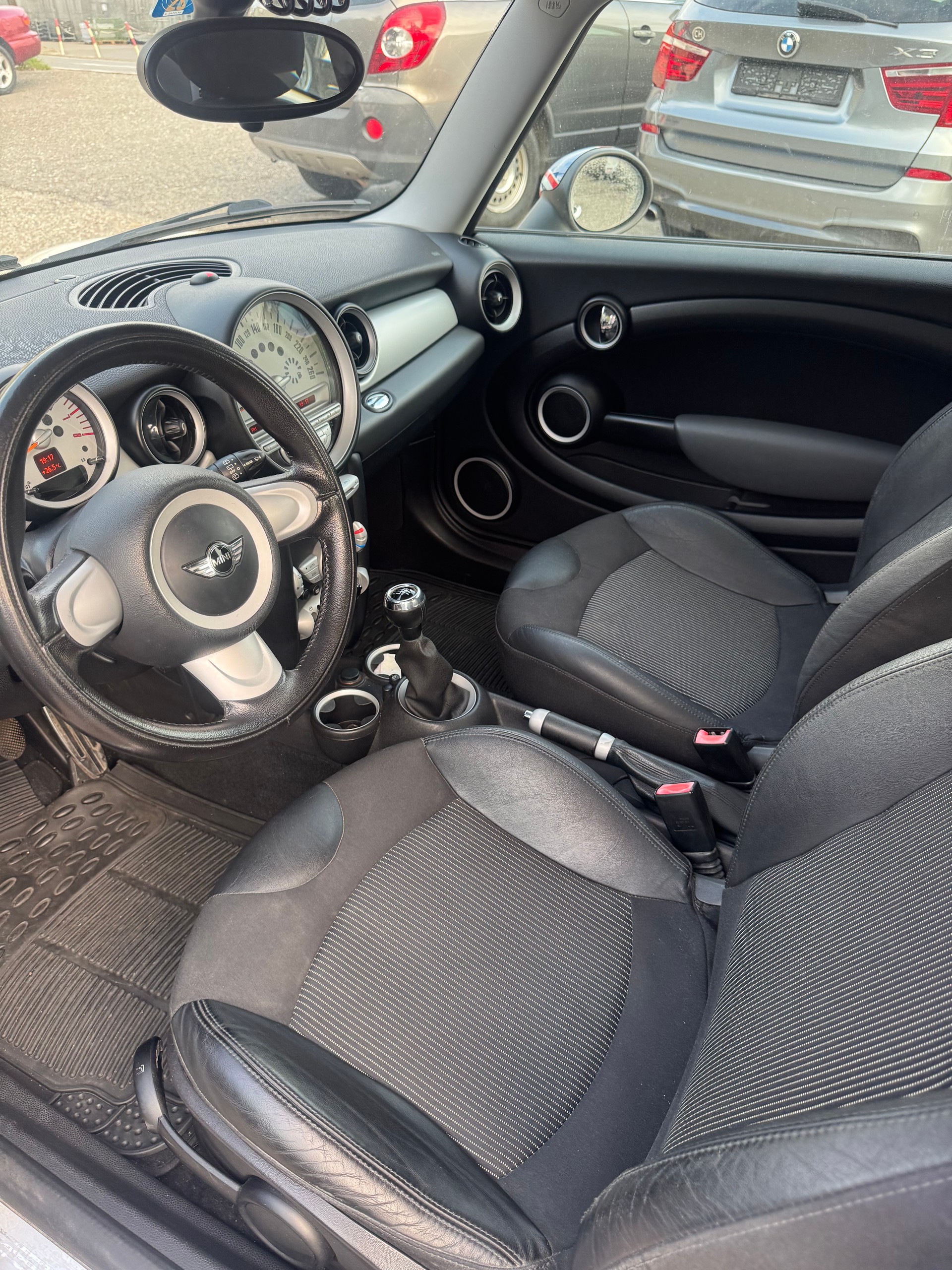 MINI Cooper-image-7