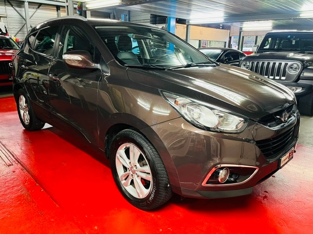 HYUNDAI iX 35 2.0 Style 4WD Automatic-image-6