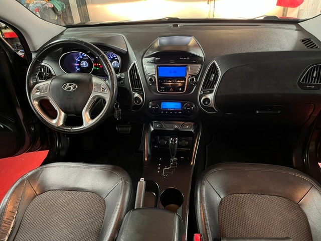 HYUNDAI iX 35 2.0 Style 4WD Automatic-image-15