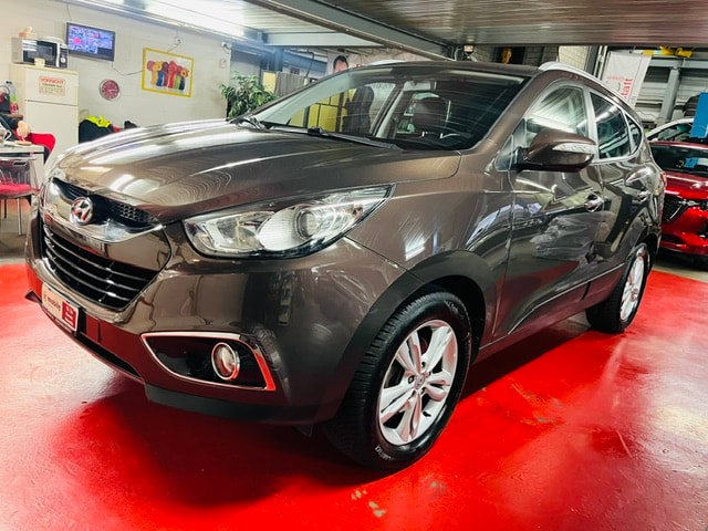 HYUNDAI iX 35 2.0 Style 4WD Automatic-image-8