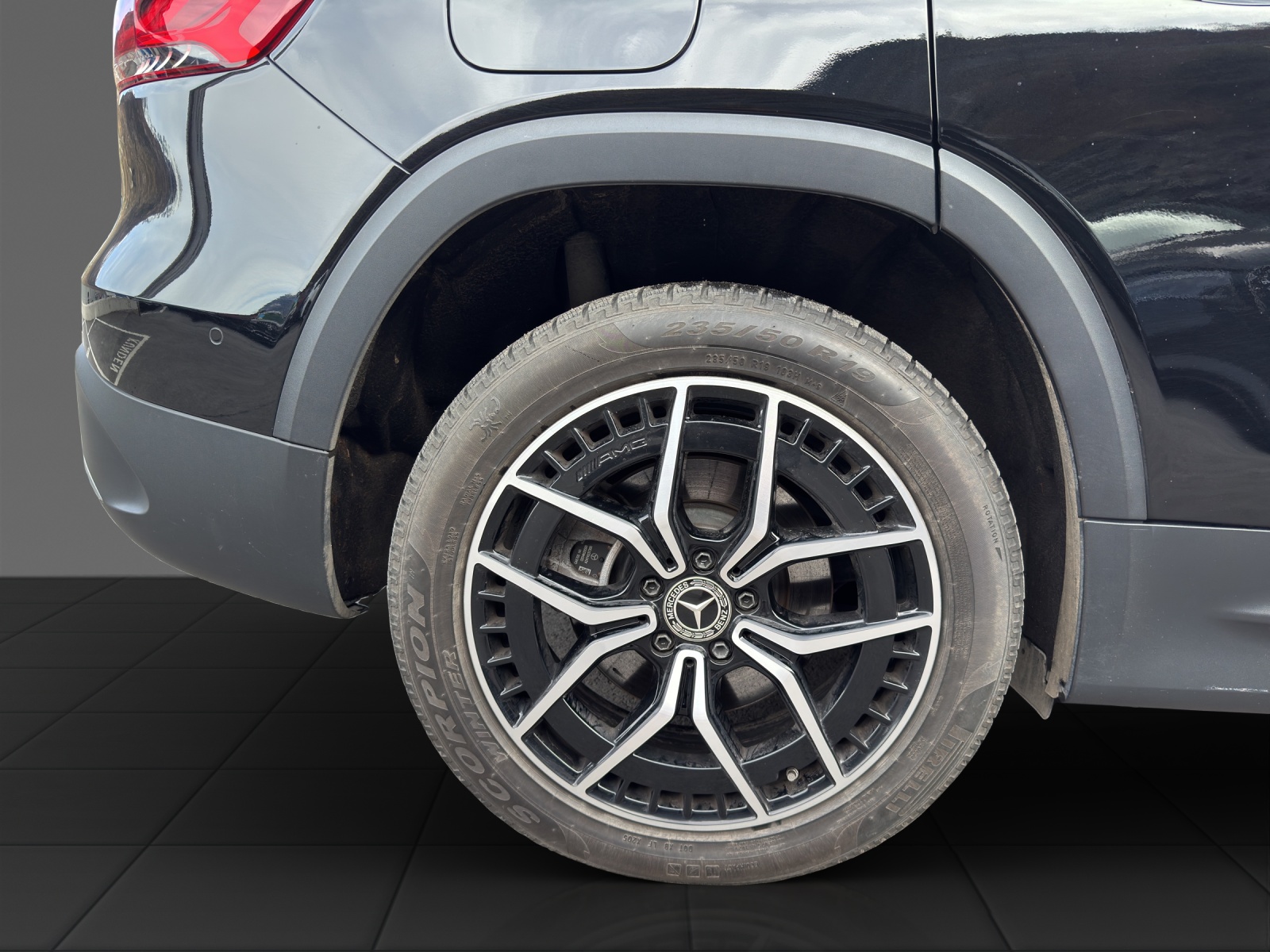 MERCEDES-BENZ EQB 350 AMG Line 4Matic-image-23