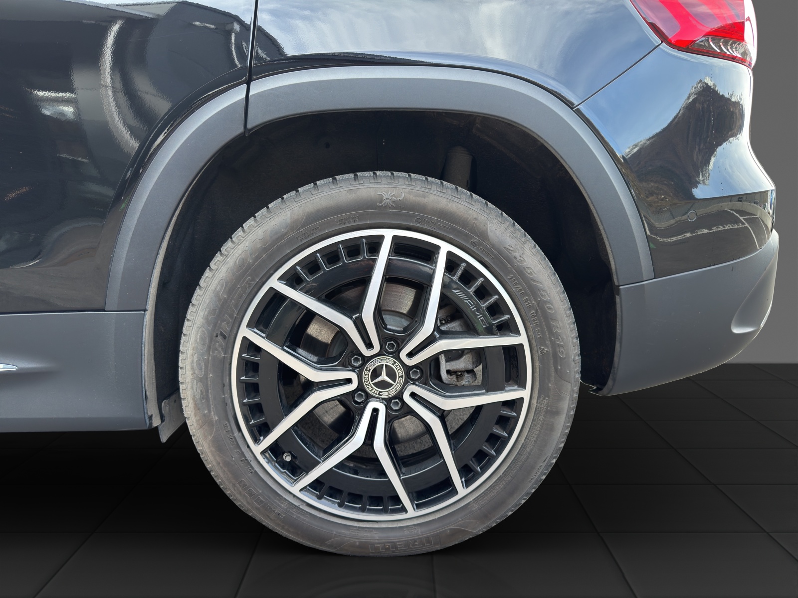 MERCEDES-BENZ EQB 350 AMG Line 4Matic-image-21