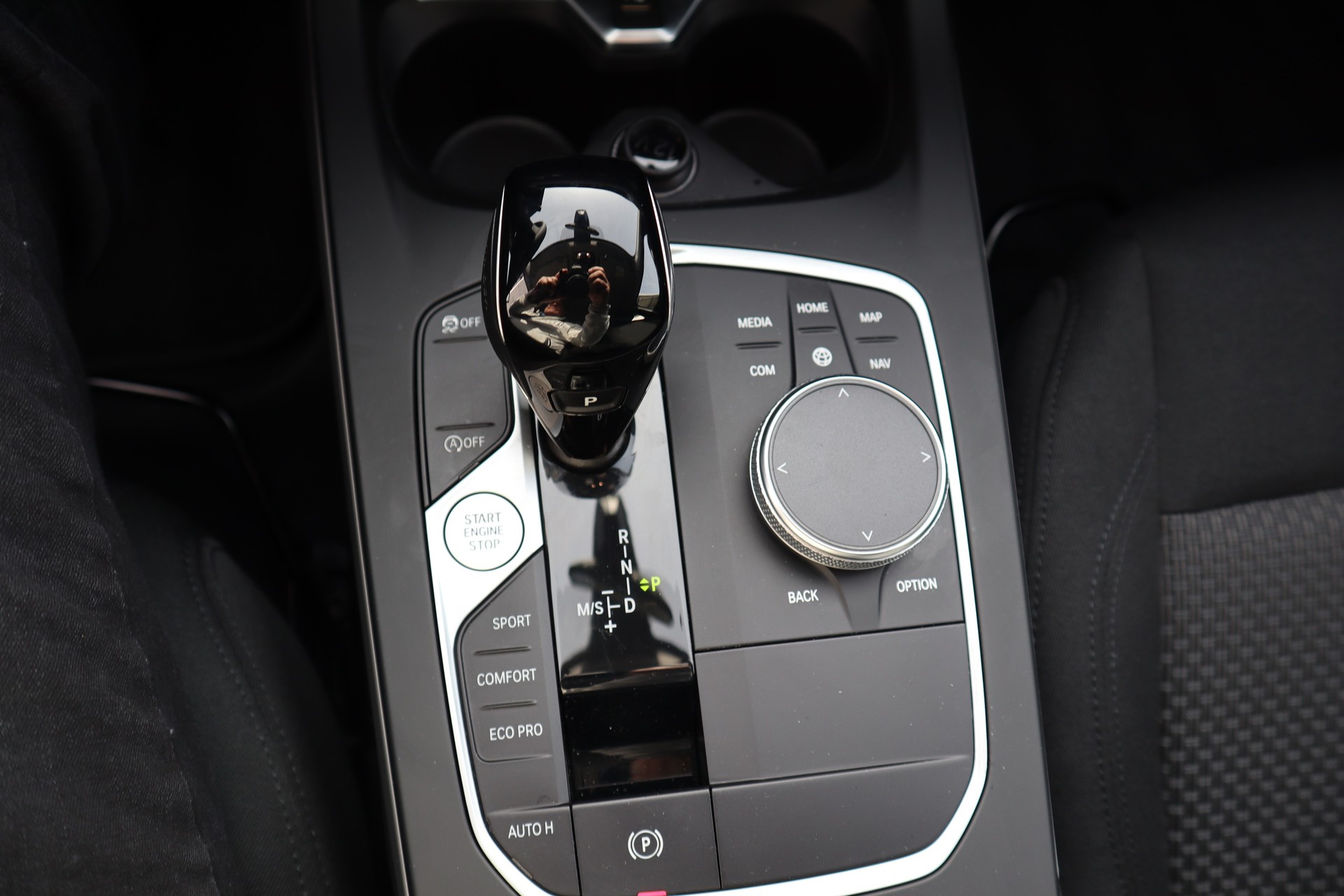 BMW 120i Steptronic-image-7