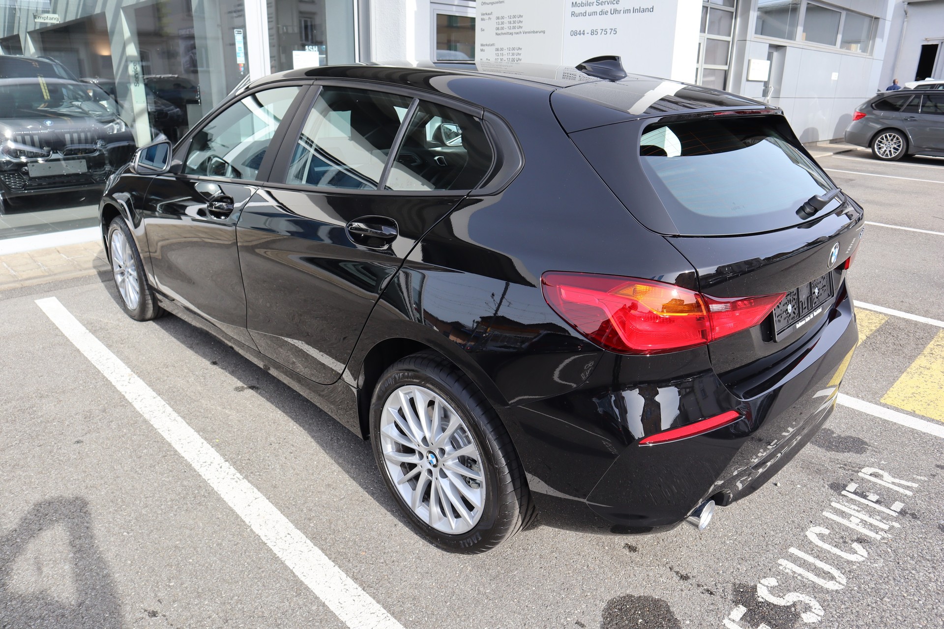 BMW 120i Steptronic-image-1