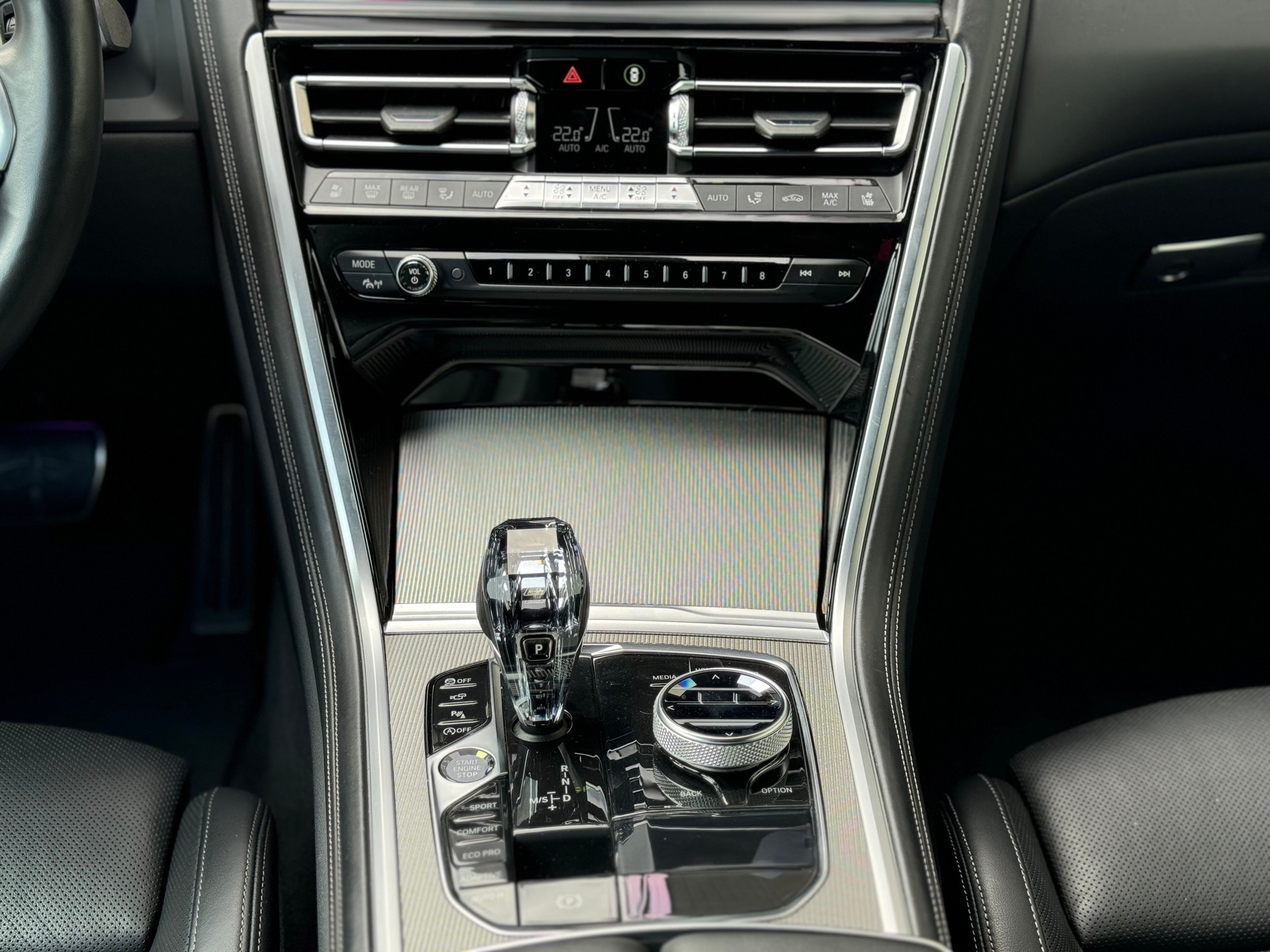 BMW 840d xDrive Steptronic-image-14