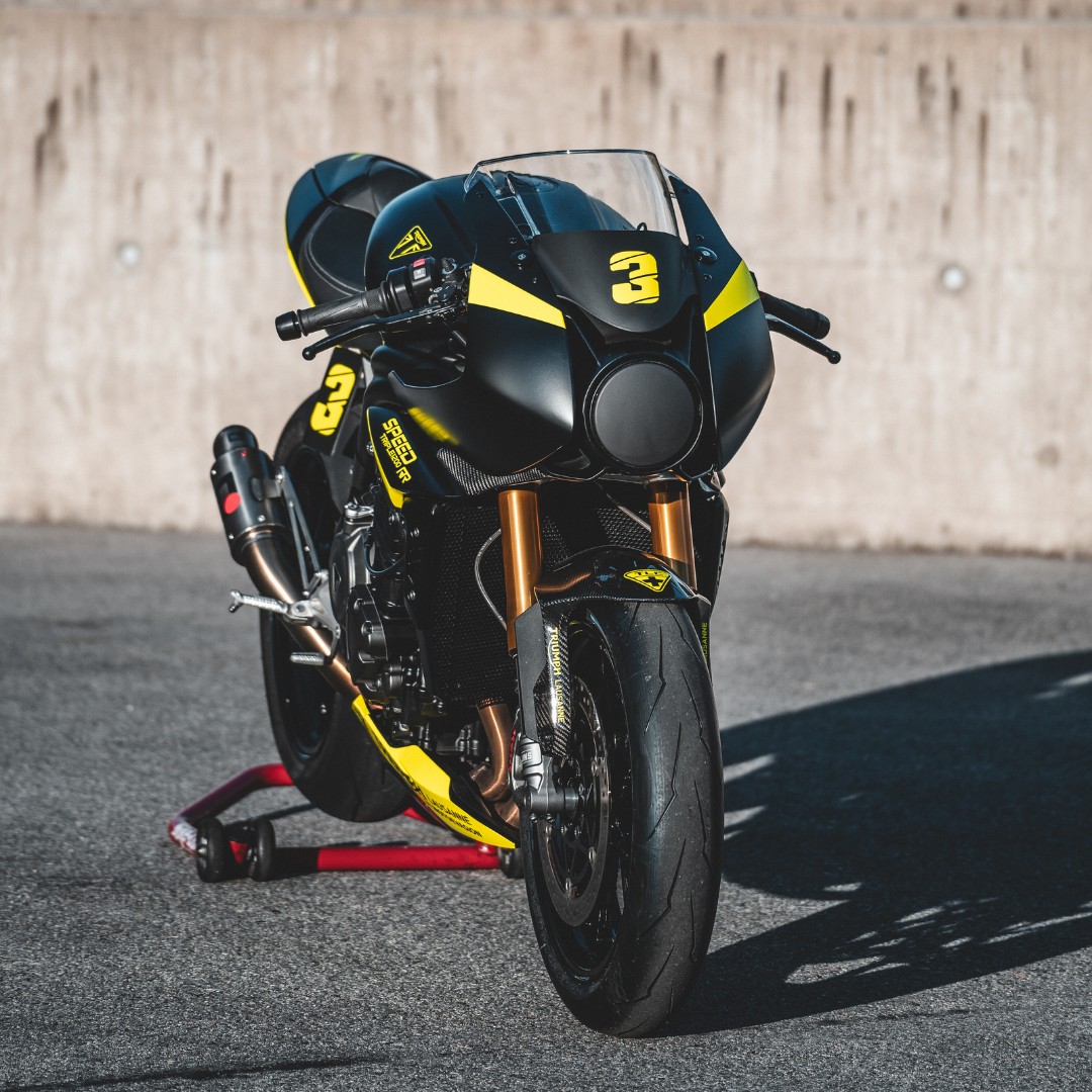 TRIUMPH Speed Triple RR-showroom-element-1
