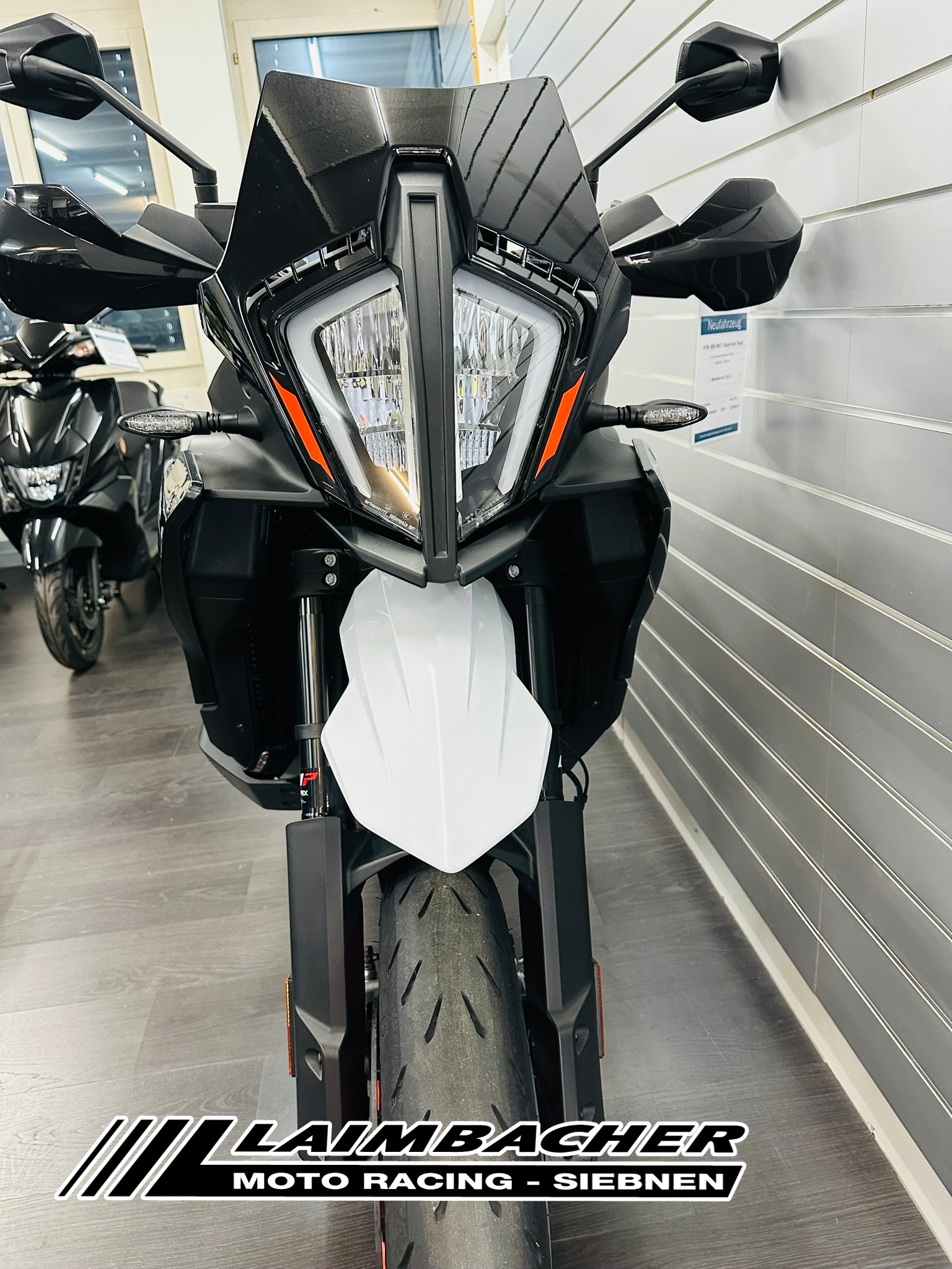 KTM 890 SMT-image-4