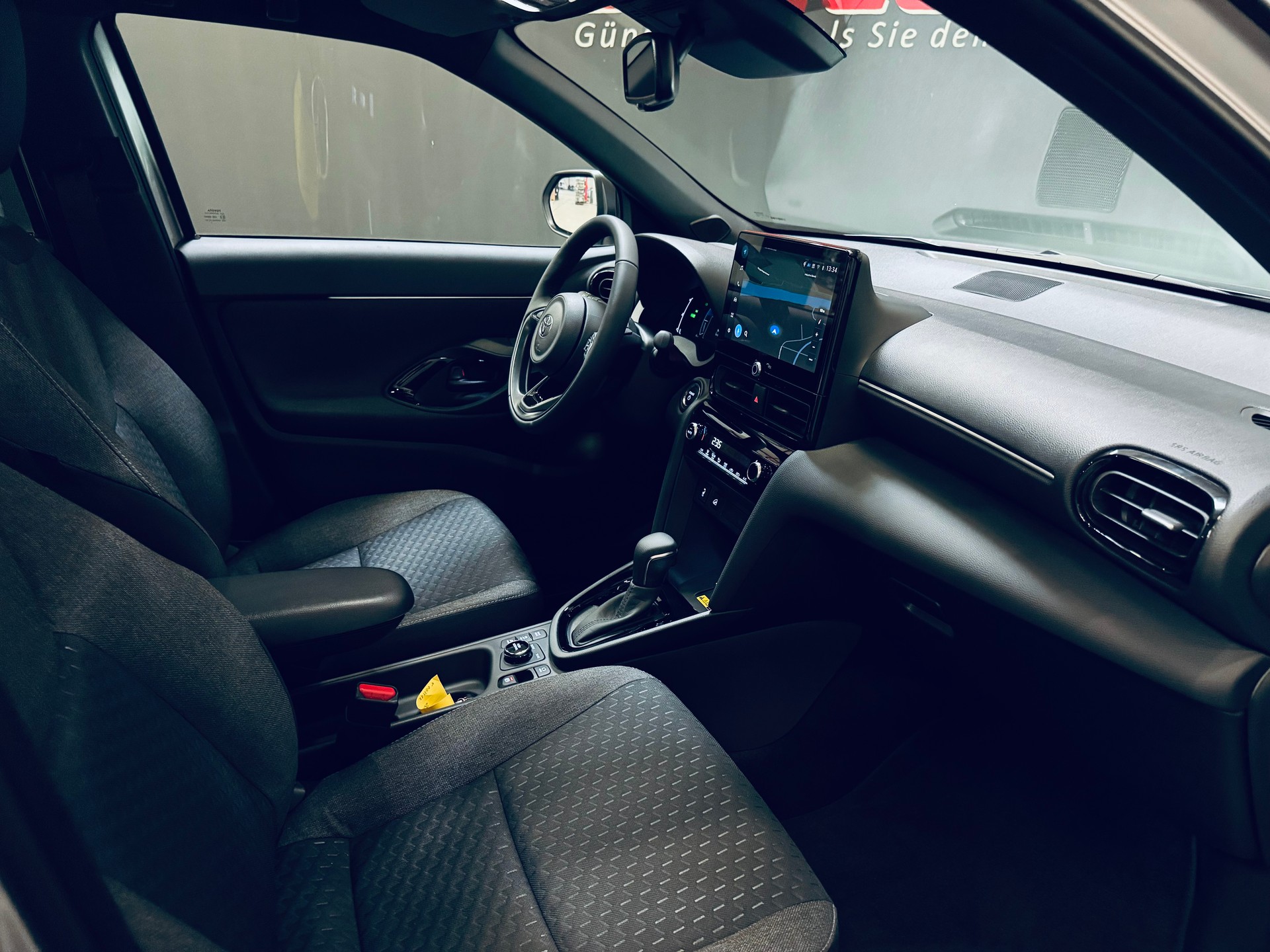 TOYOTA Yaris Cross 1.5 Trend AWDi e-CVT 130PS-image-17