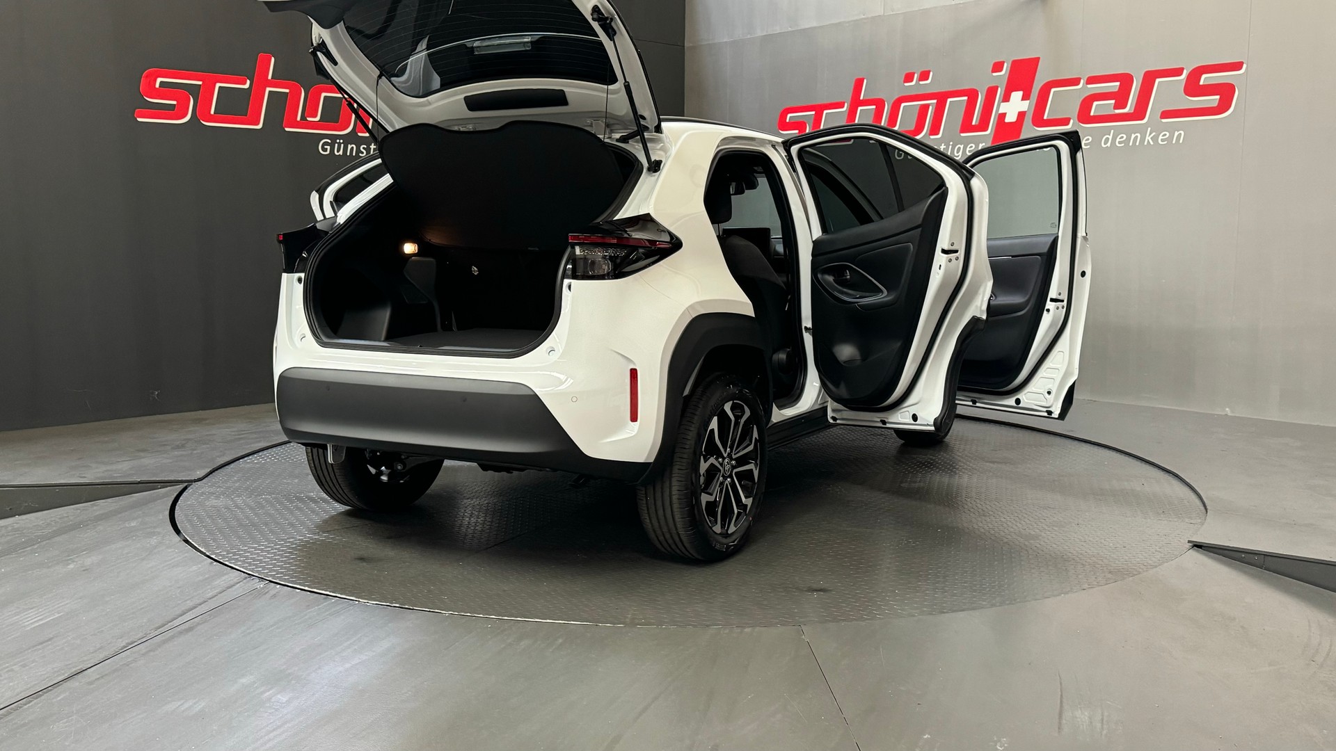 TOYOTA Yaris Cross 1.5 Trend AWDi e-CVT 130PS-image-6