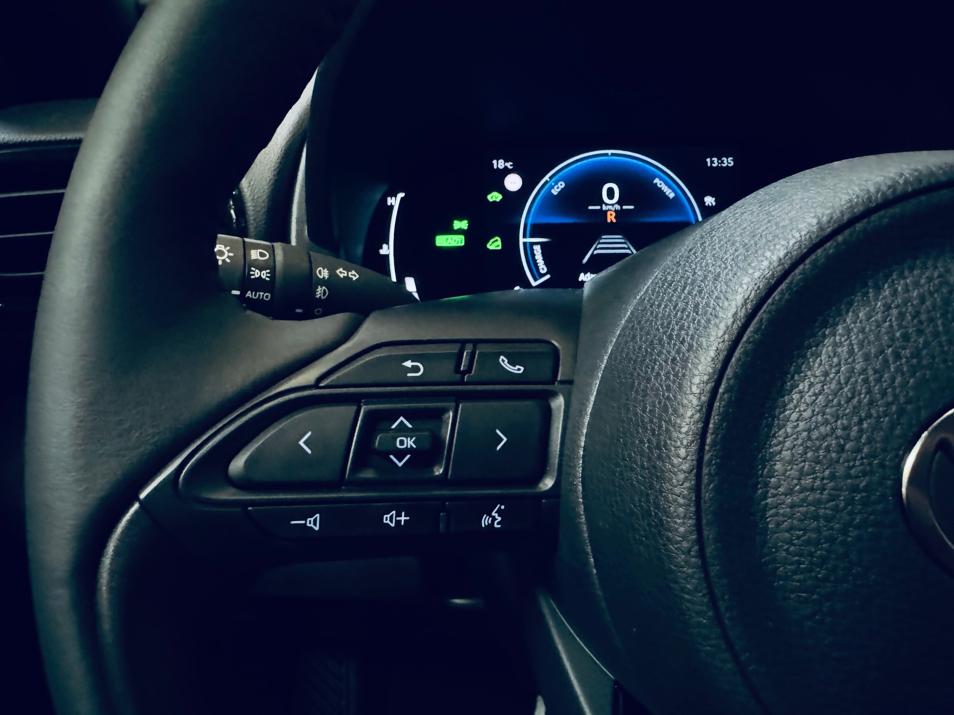 TOYOTA Yaris Cross 1.5 Trend AWDi e-CVT 130PS-image-25