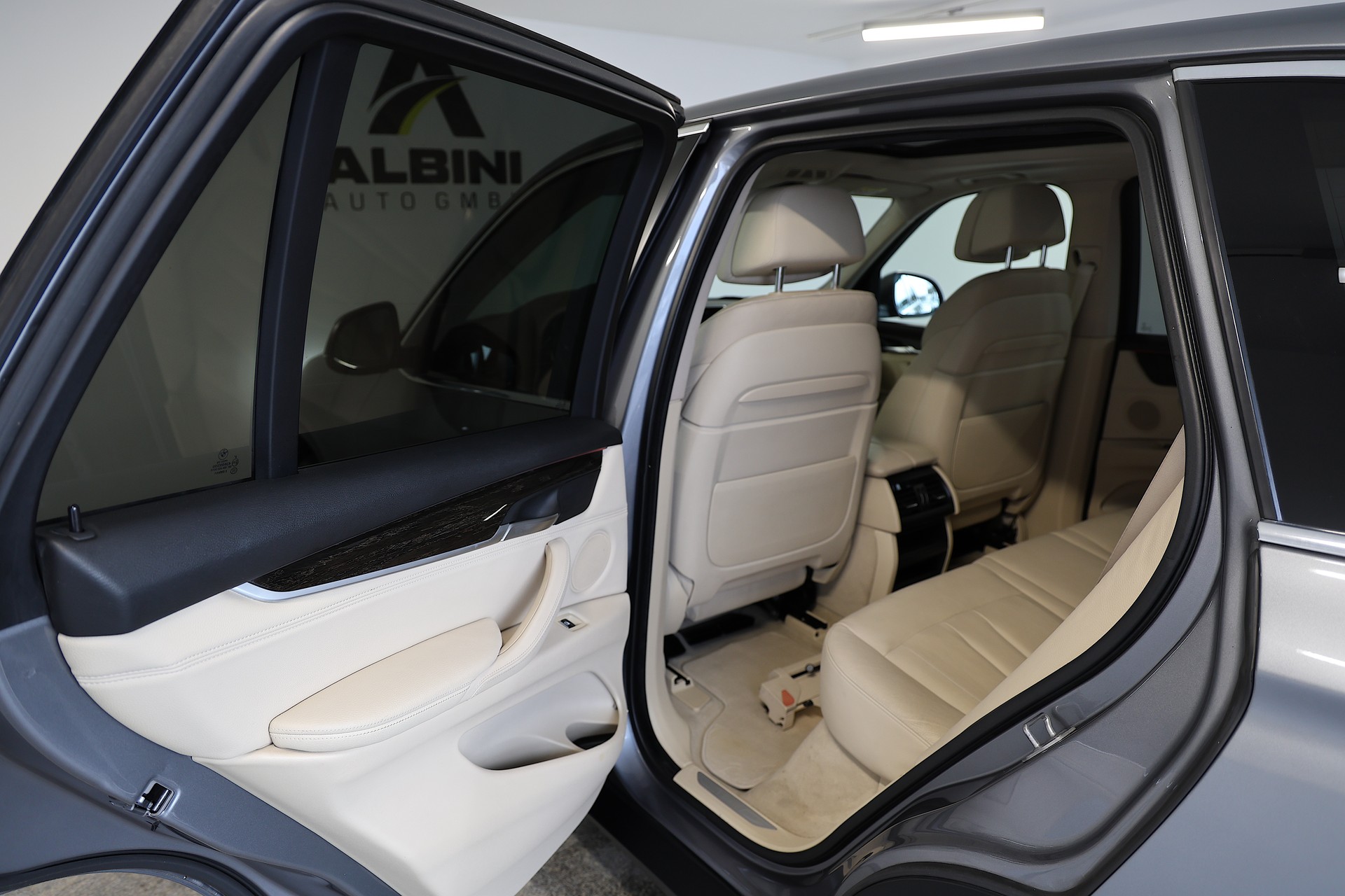BMW X5 xDrive 30d Steptronic-image-13