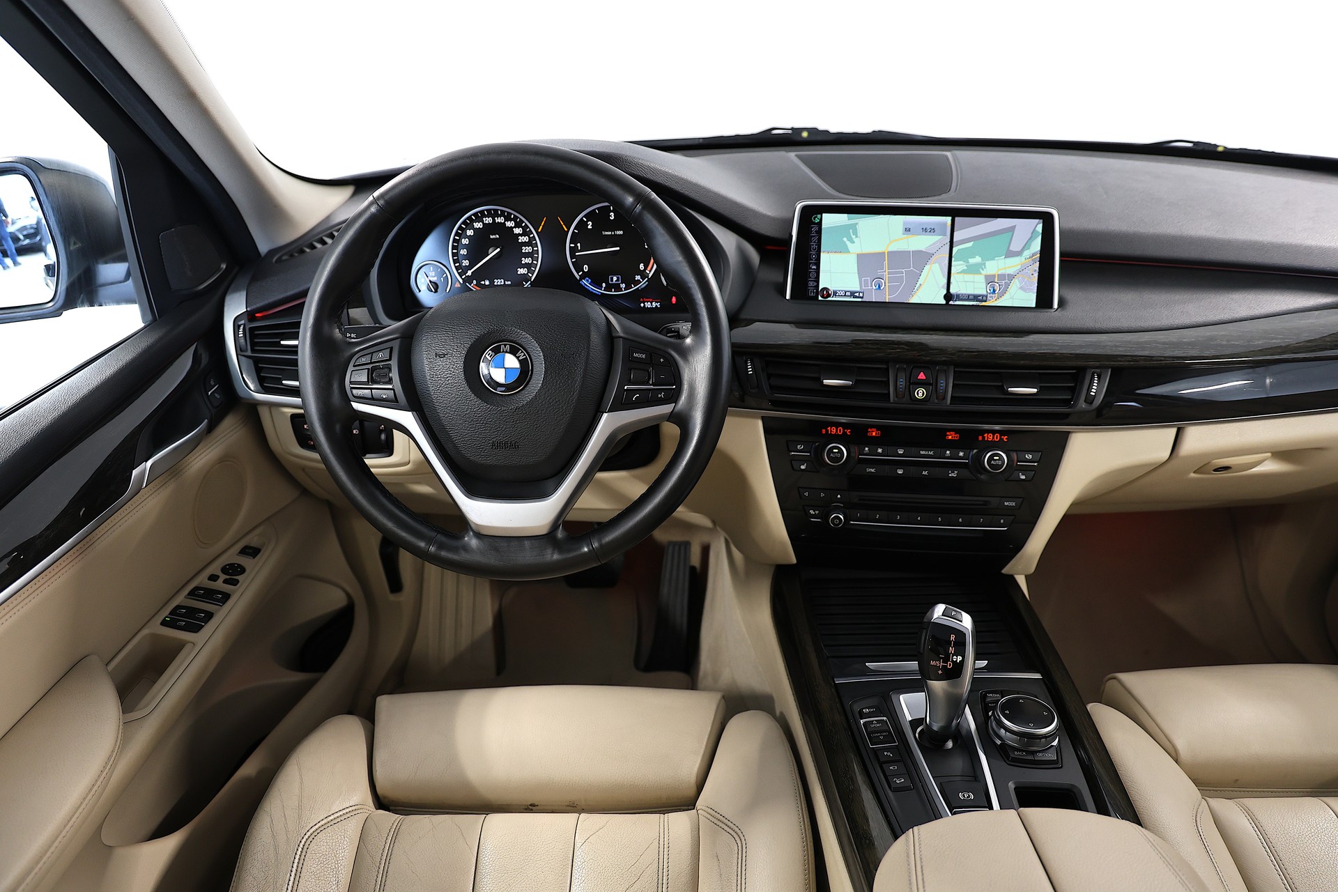 BMW X5 xDrive 30d Steptronic-image-9
