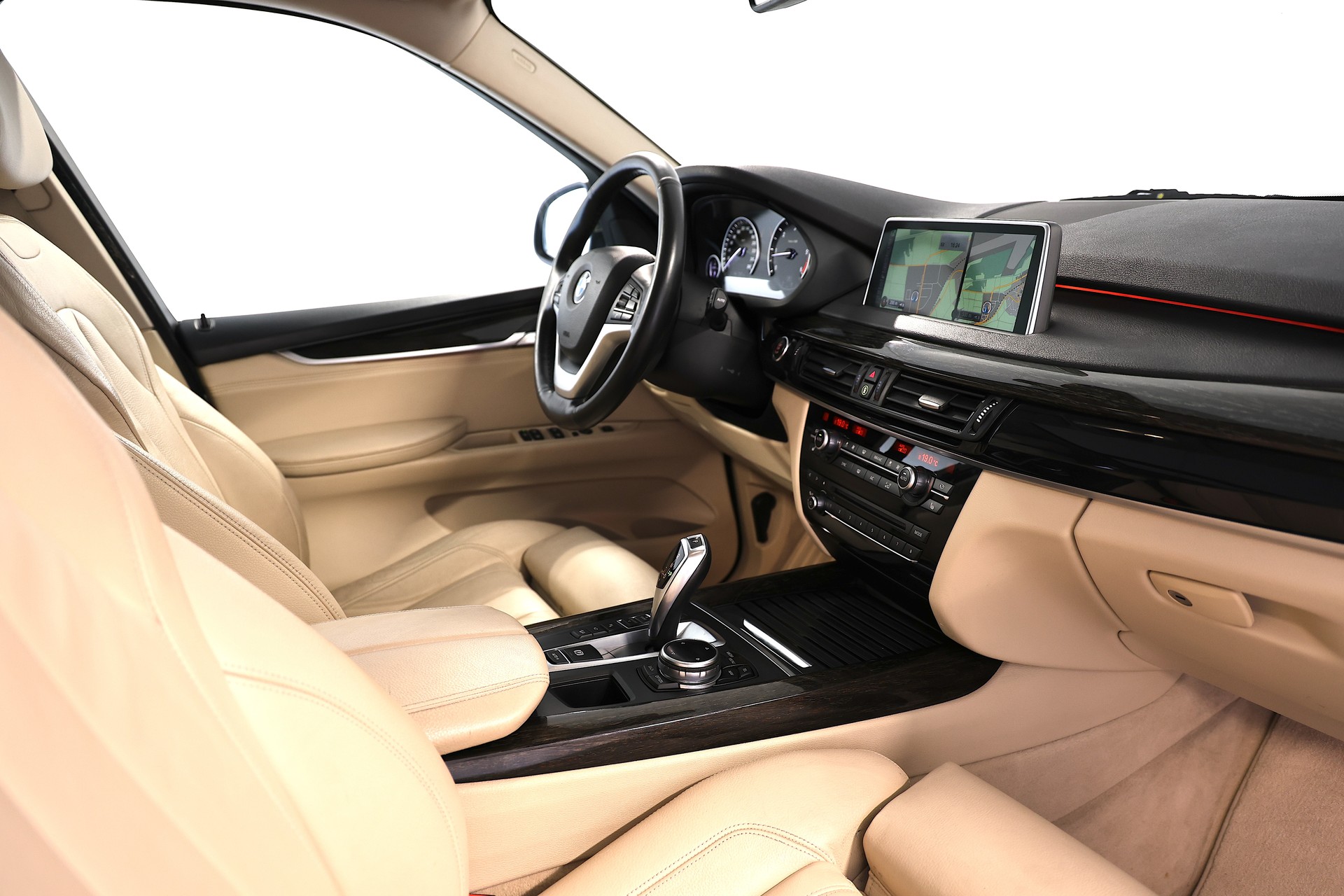 BMW X5 xDrive 30d Steptronic-image-12
